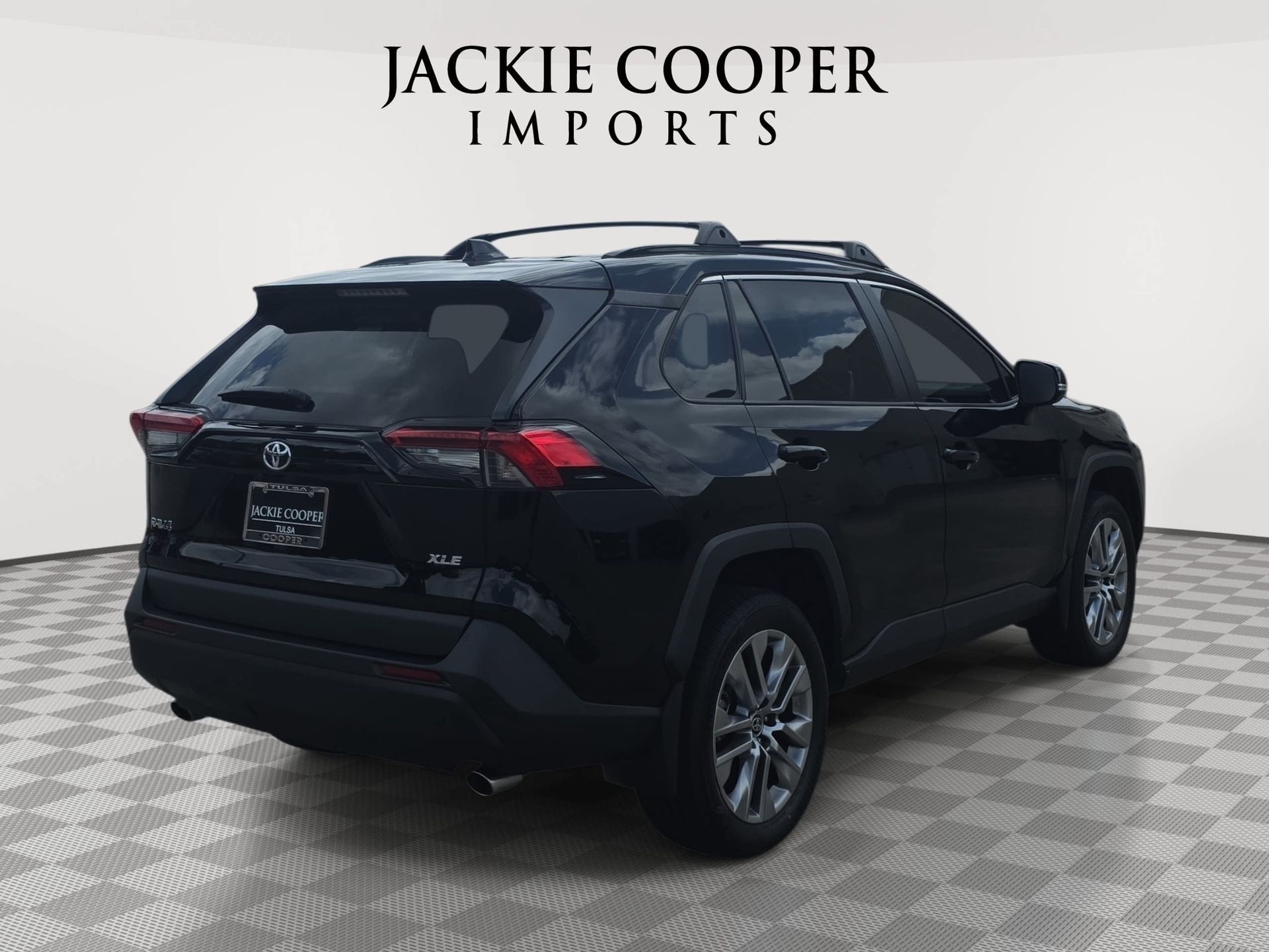 View vehicle photo 5
