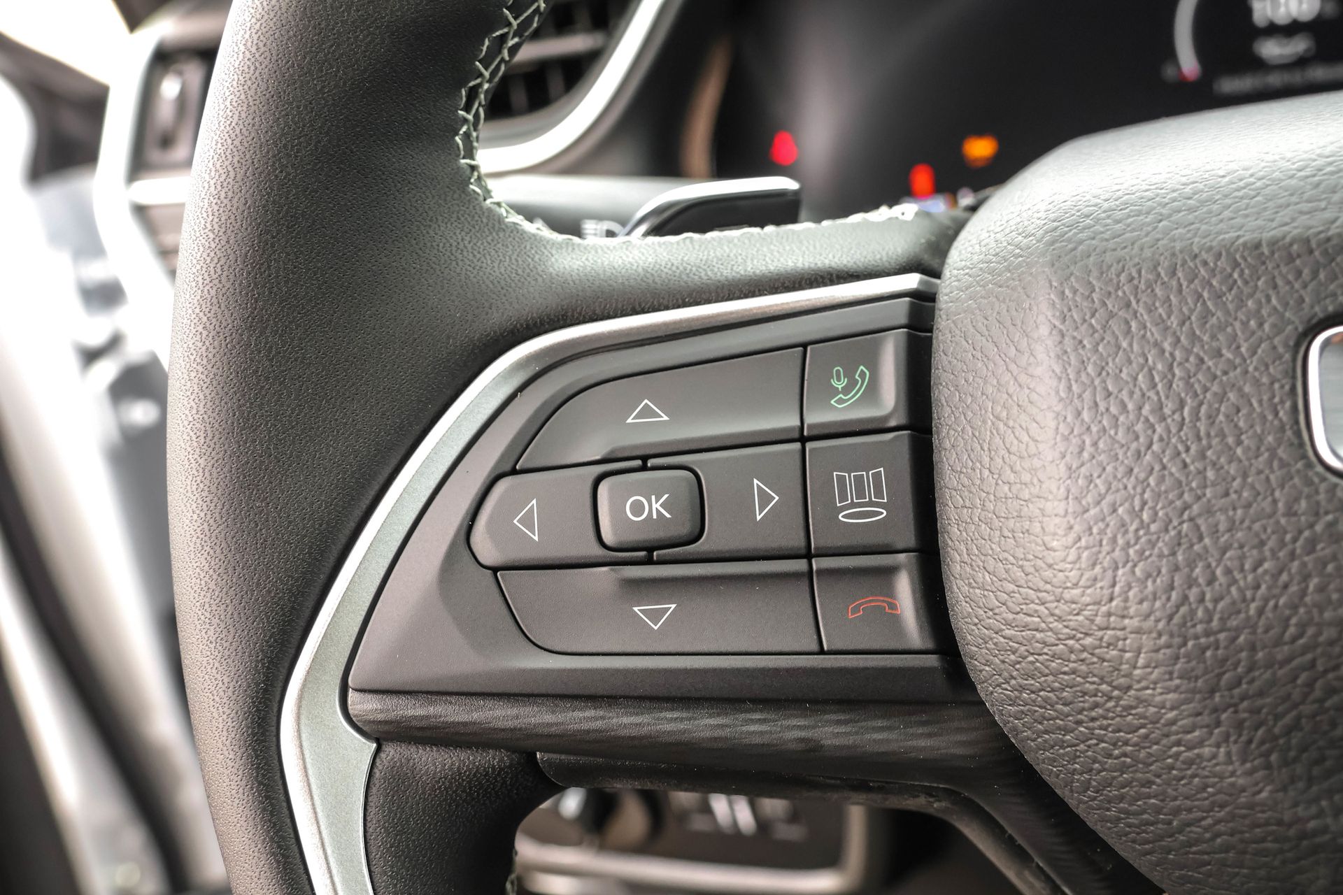 2025 JEEP GRAND CHEROKEE - Image 24