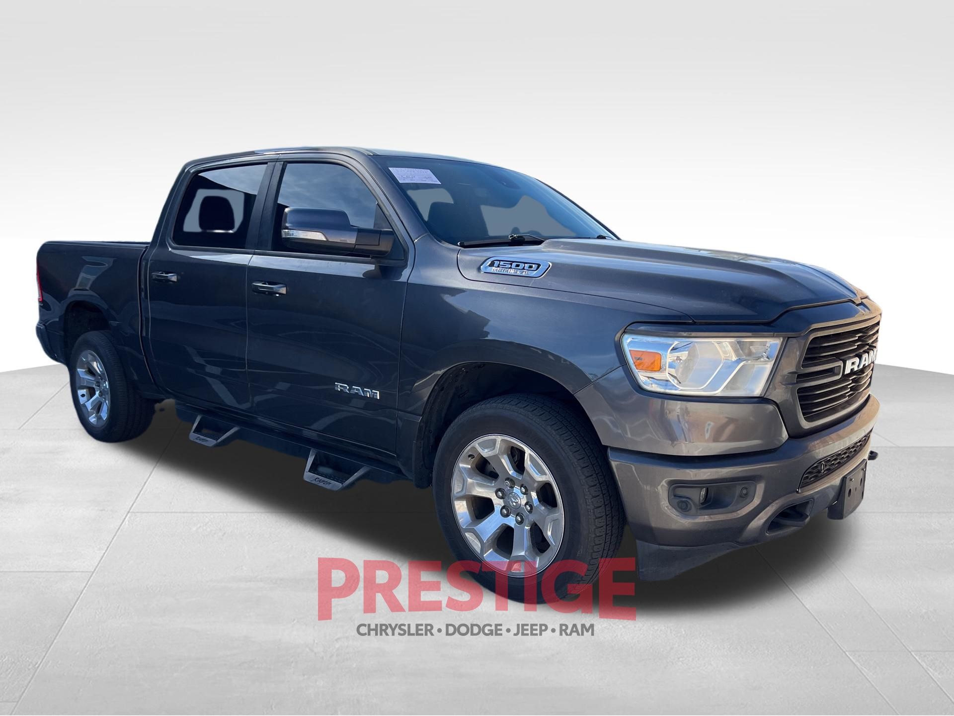 View vehicle photo 5