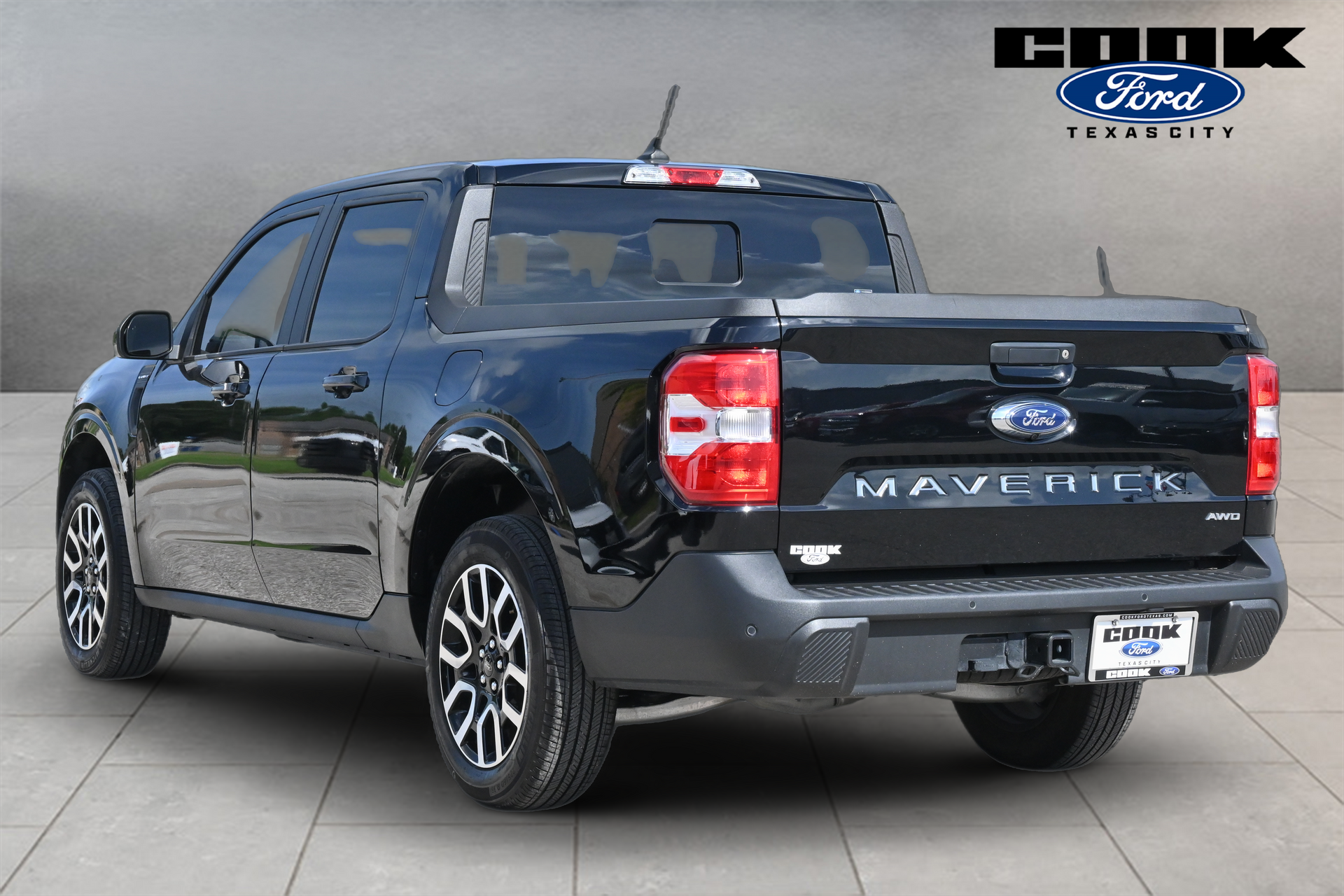 2024 Ford Maverick Lariat Black at DeMontrond Ford