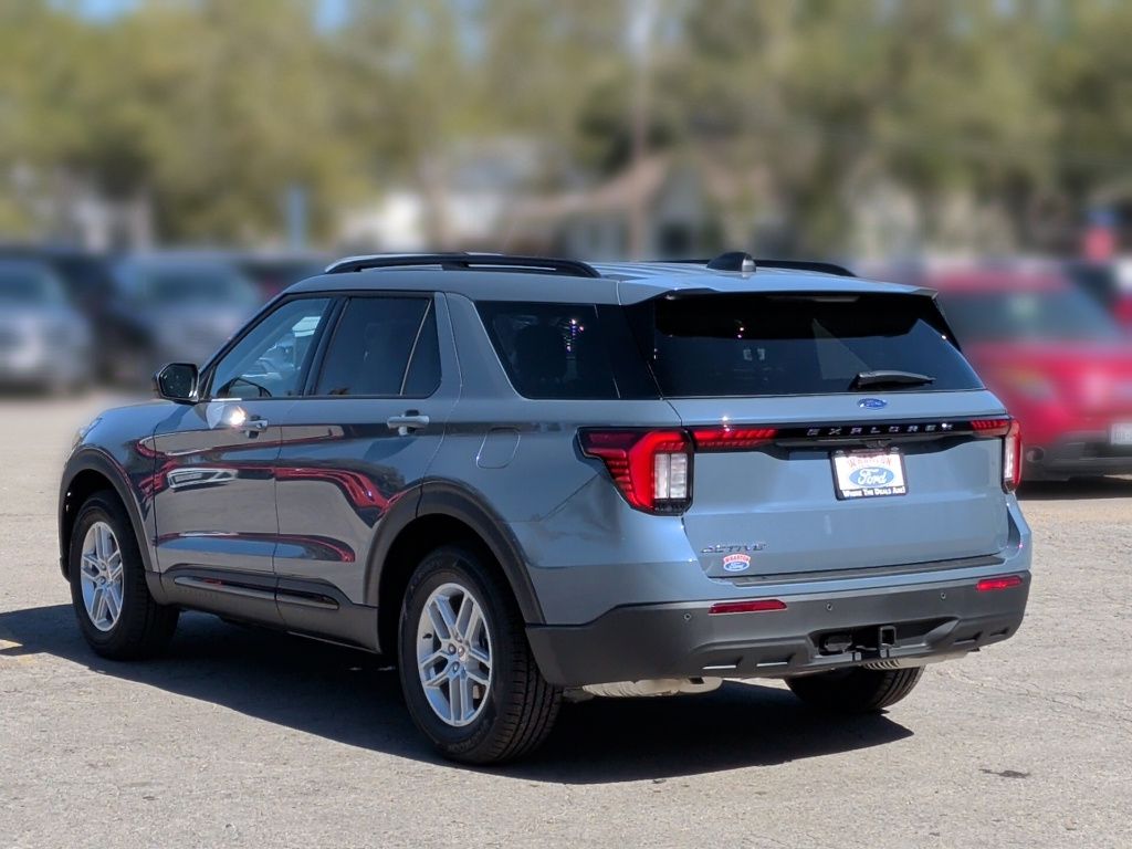 2026 Ford Explorer Active - 3