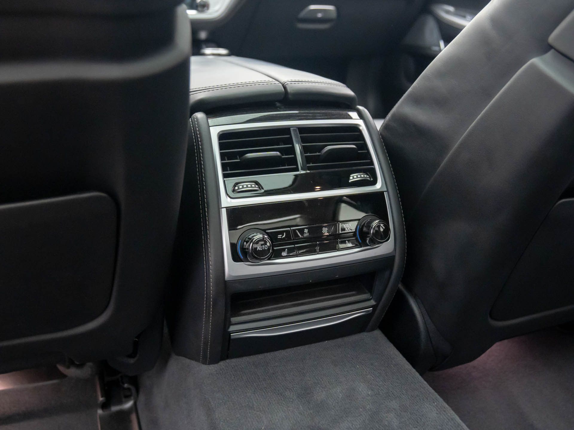 2022 BMW 7-Series 750i xDrive photo