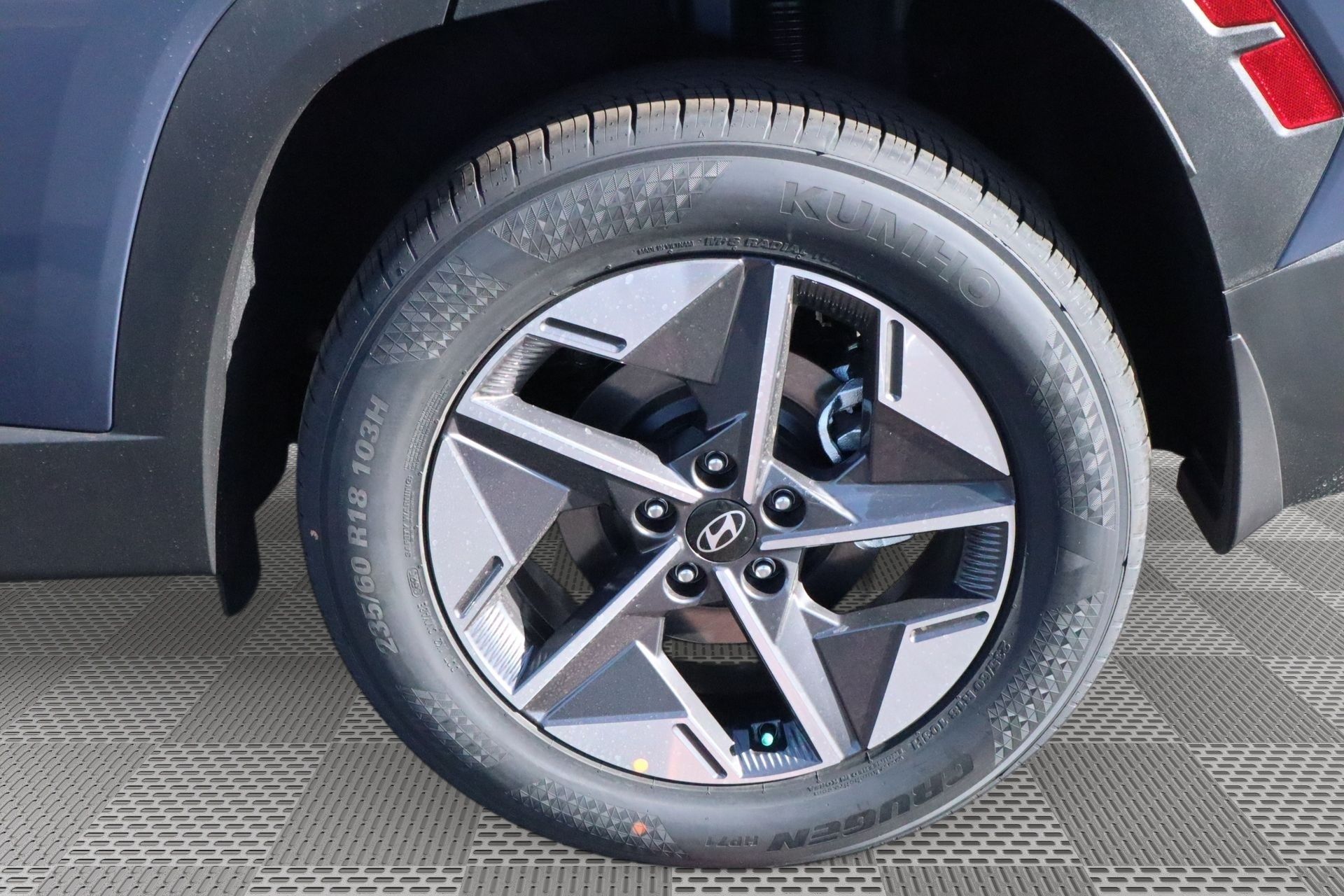 View vehicle photo 5