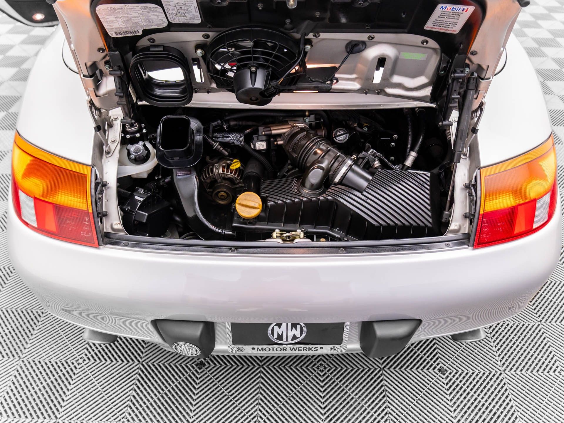 1999 Porsche 911 Carrera 4 photo
