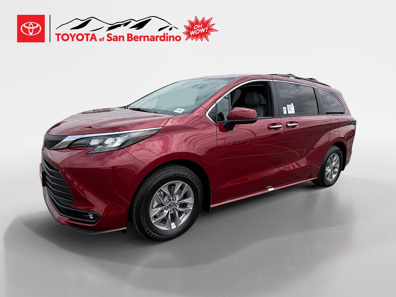 2026 Toyota Sienna XLE 8-Passenger Hybrid FWD's photo