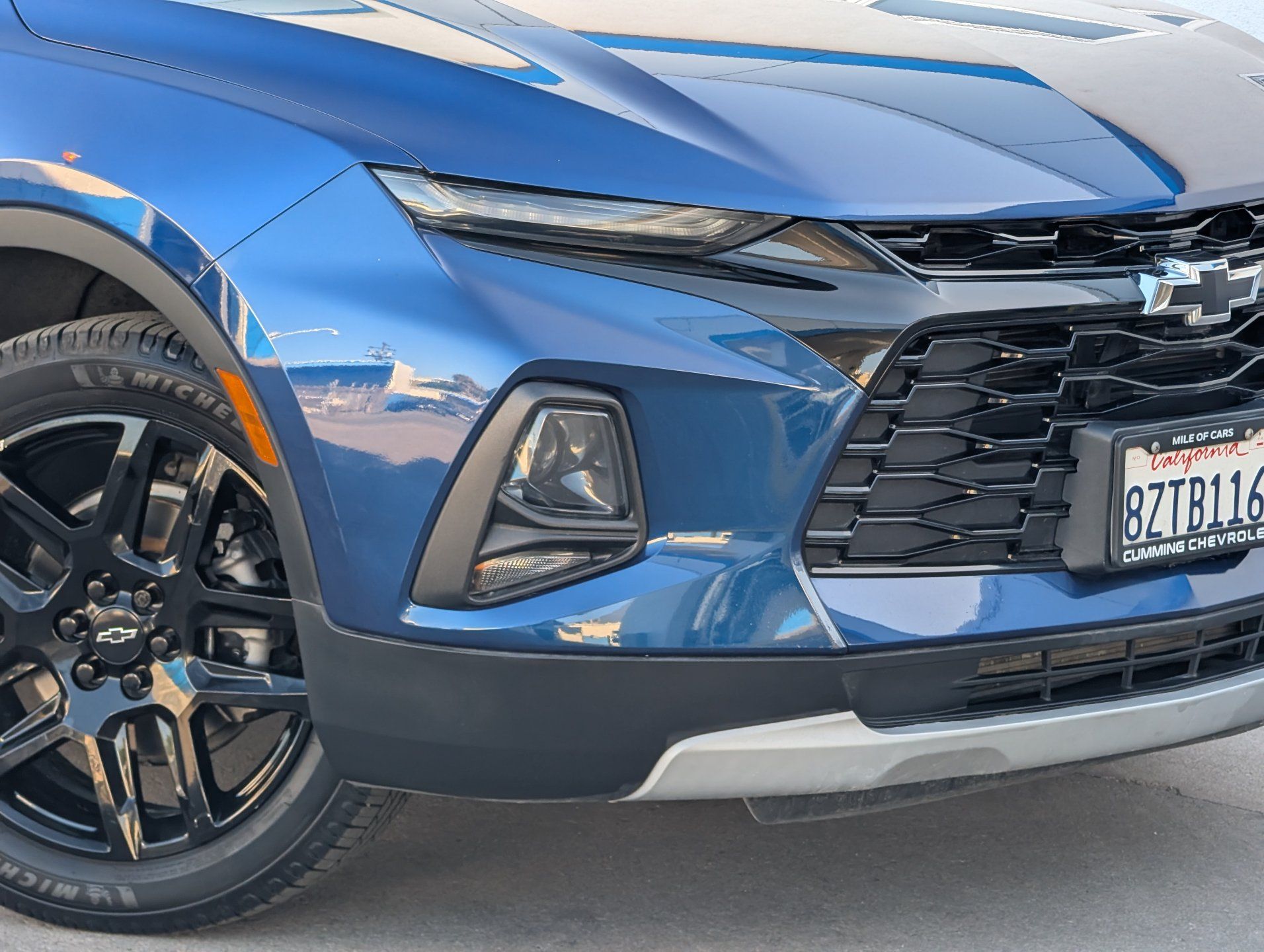 View vehicle photo 3
