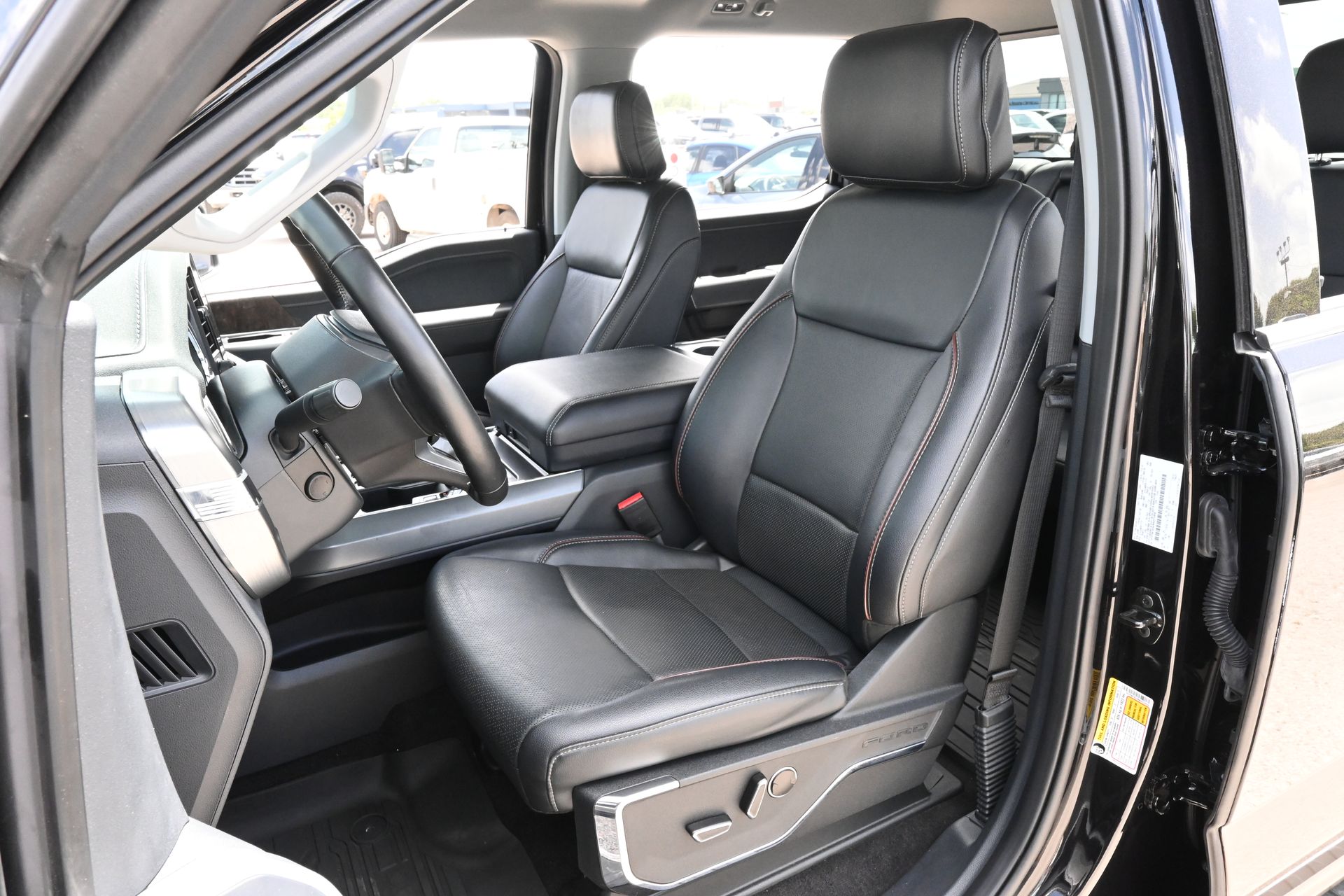 2022 Ford F-150 Lariat Black at AutoSavvy Houston Southwest
