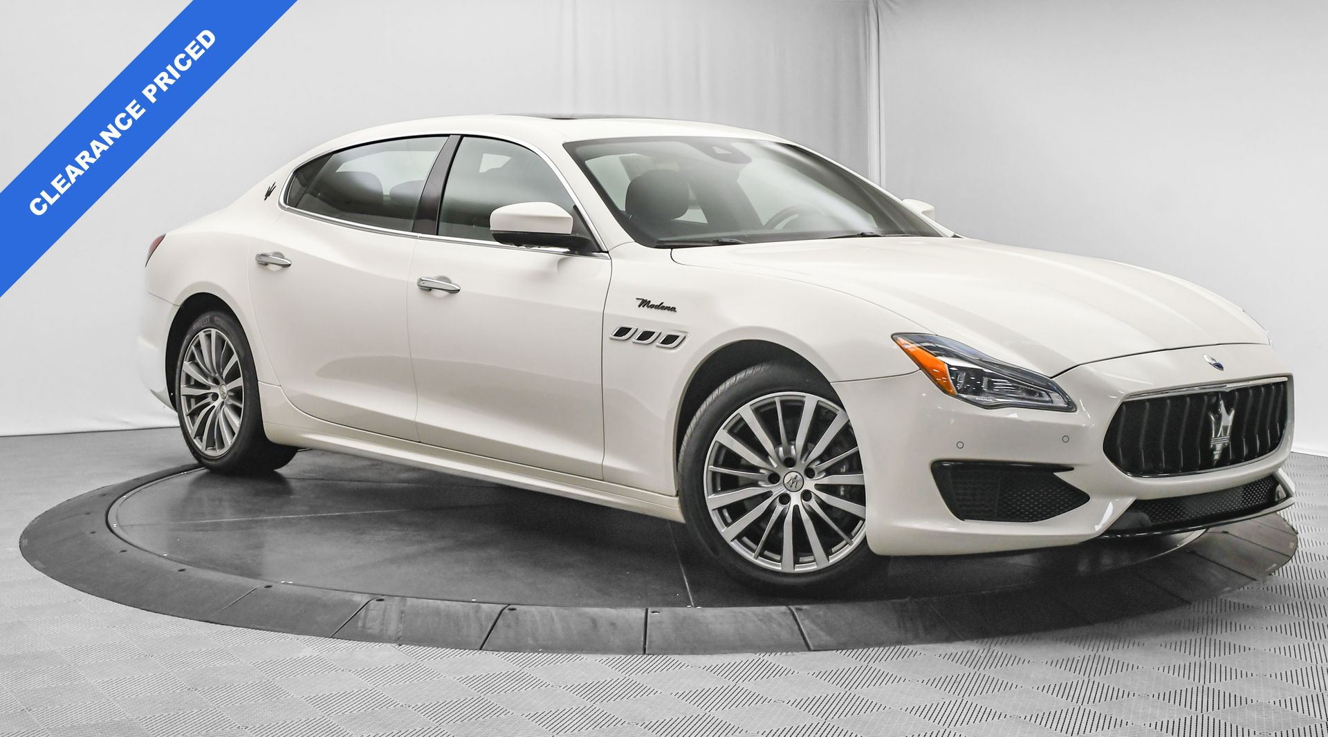 2022 Maserati Quattroporte Modena Q4