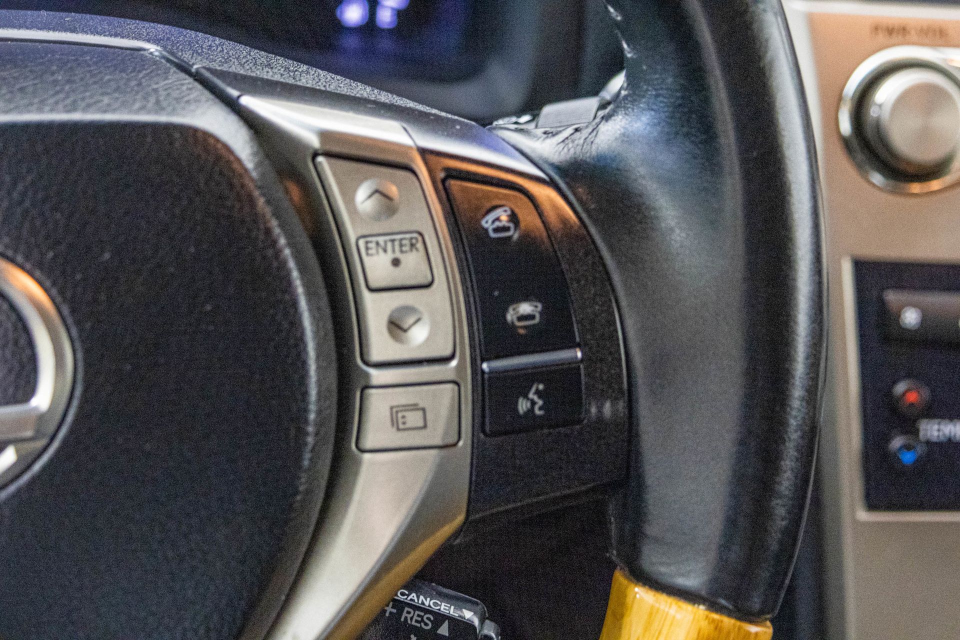 2015 LEXUS RX - Image 30