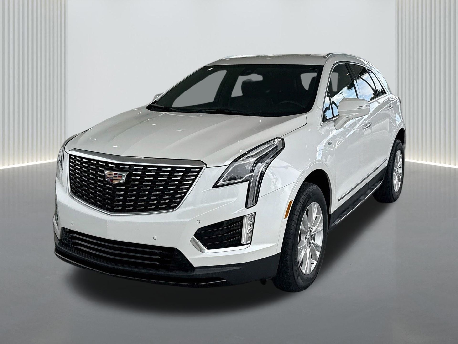 Crystal White Tricoat 2022 Cadillac XT5 SUV / Crossover Front-Wheel Drive 9-Speed Automatic