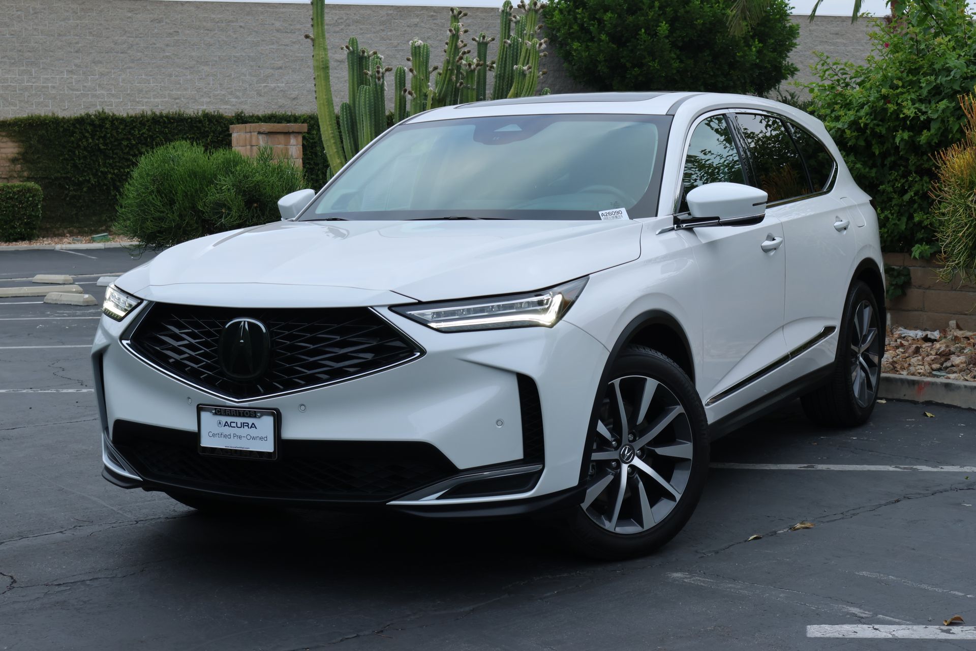 Platinum White 2025 Acura MDX SUV / Crossover Front-Wheel Drive Automatic