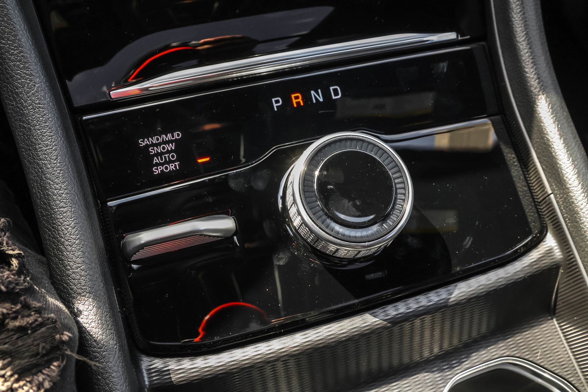 2025 JEEP GRAND CHEROKEE L - Image 25