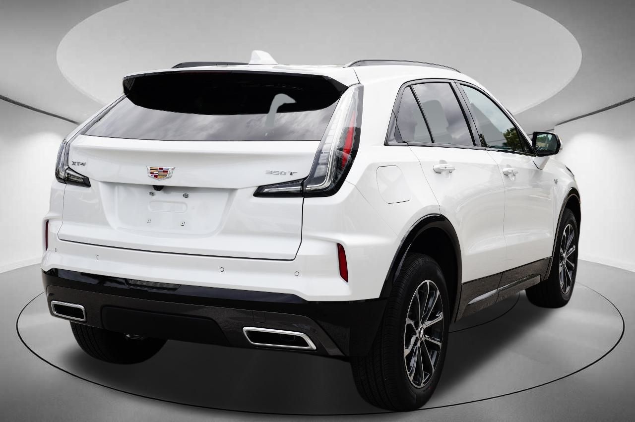 2024 Cadillac XT4 Sport 5