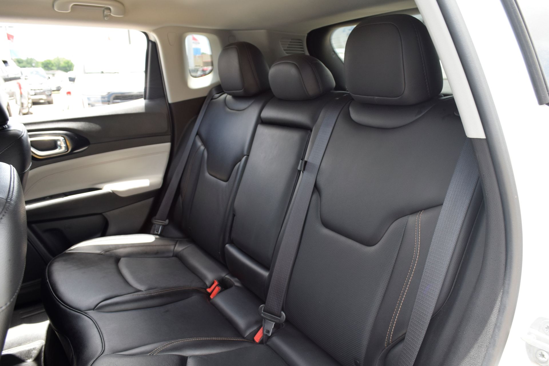 2022 Jeep Compass Limited White at Texan Dodge Chrysler Jeep Ram