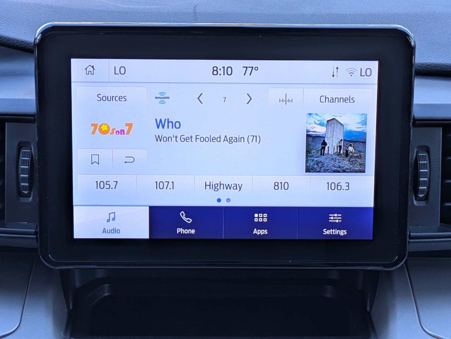 2023 Ford Explorer XLT White at Jones Ford