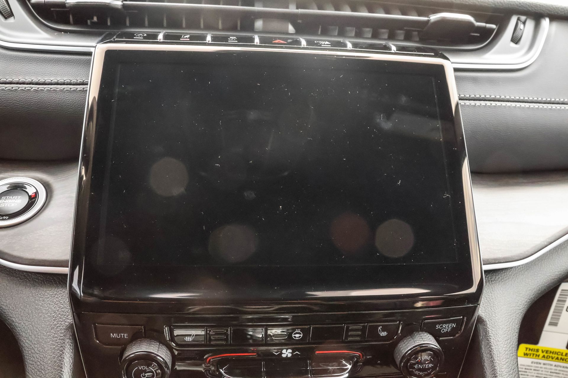 2025 JEEP GRAND CHEROKEE - Image 17