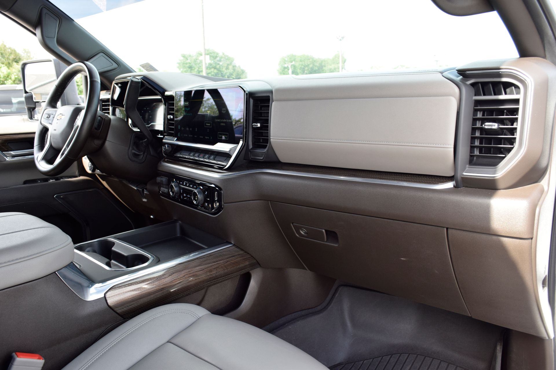 2024 Chevrolet Silverado 2500HD LT White at Traditions Chevrolet