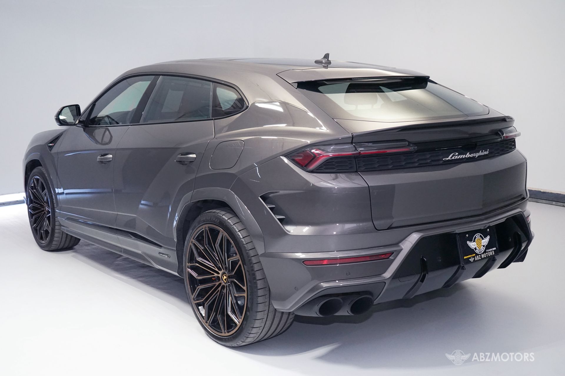 View vehicle photo 7