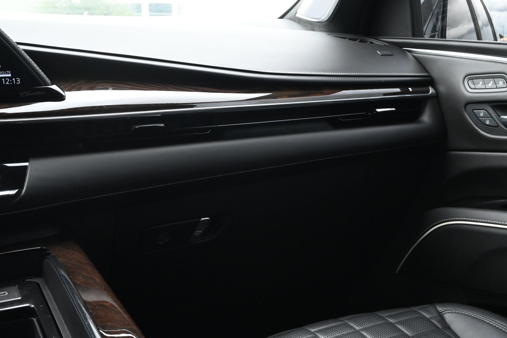 2023 Cadillac Escalade Premium Luxury Platinum - 5