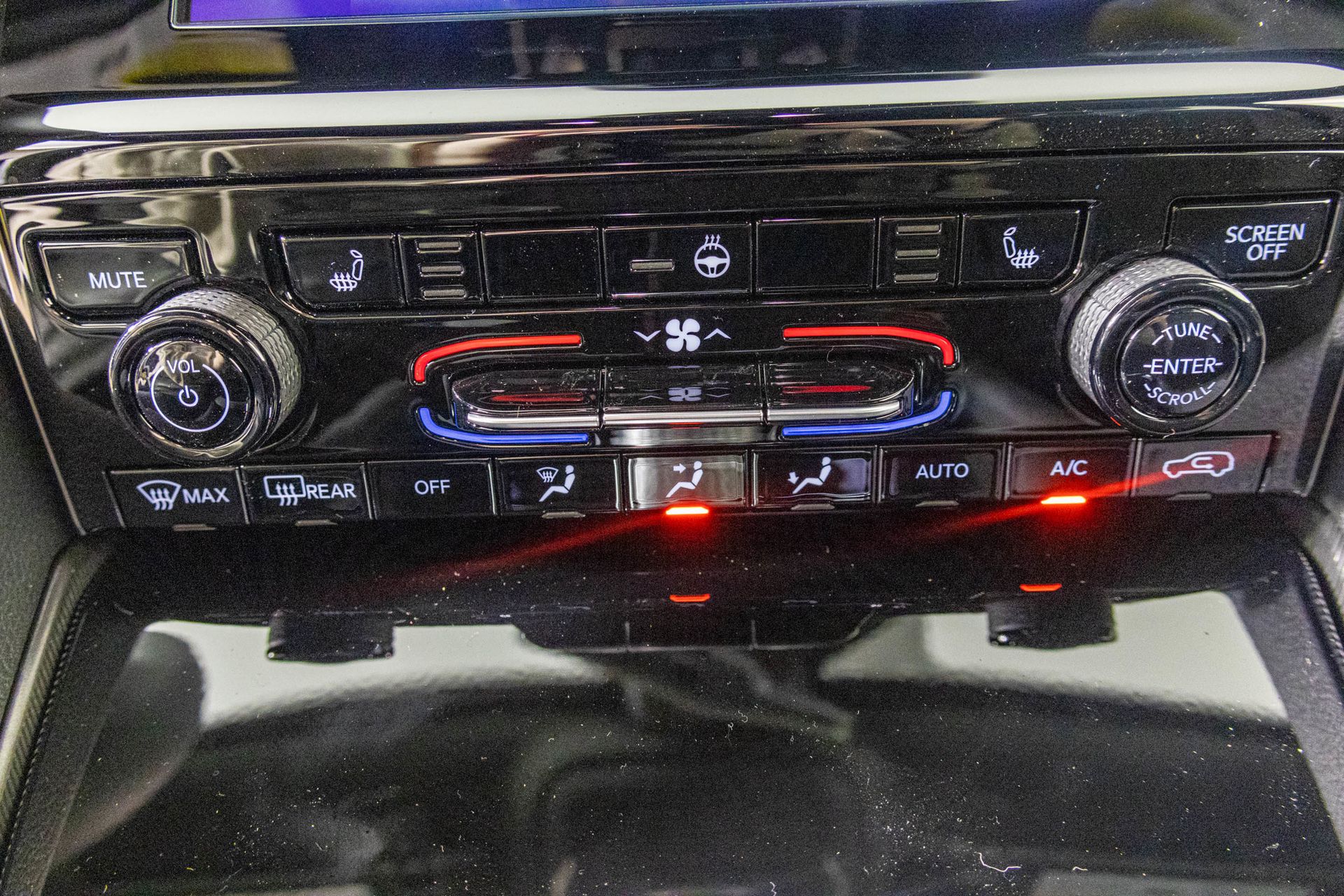 2025 JEEP GRAND CHEROKEE L - Image 23