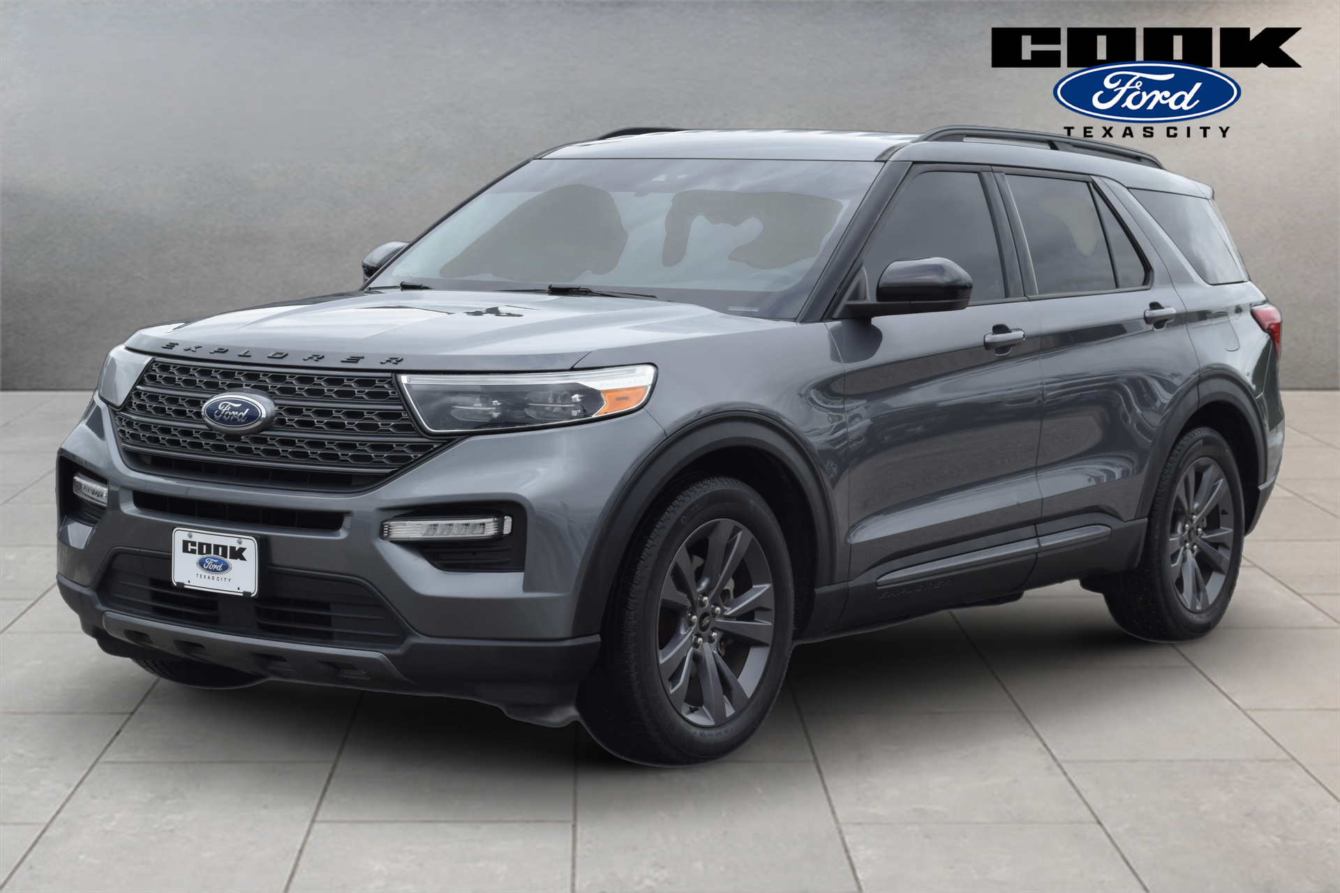 Gray Metallic 2024 Ford Explorer SUV / Crossover Rear-Wheel Drive Automatic