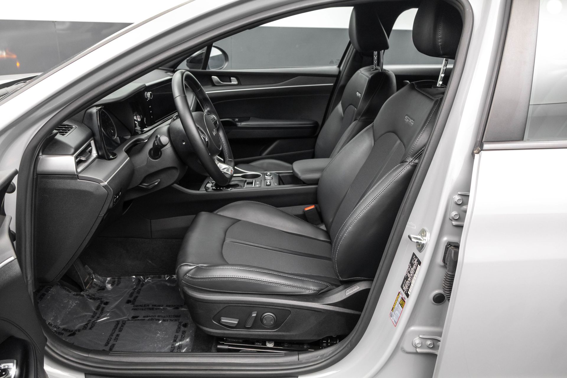 2022 KIA K5 - Image 6