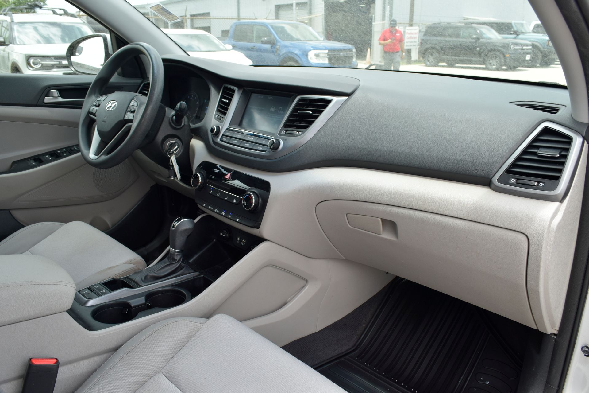 2018 Hyundai Tucson SEL Silver at DeMontrond Gulf Freeway