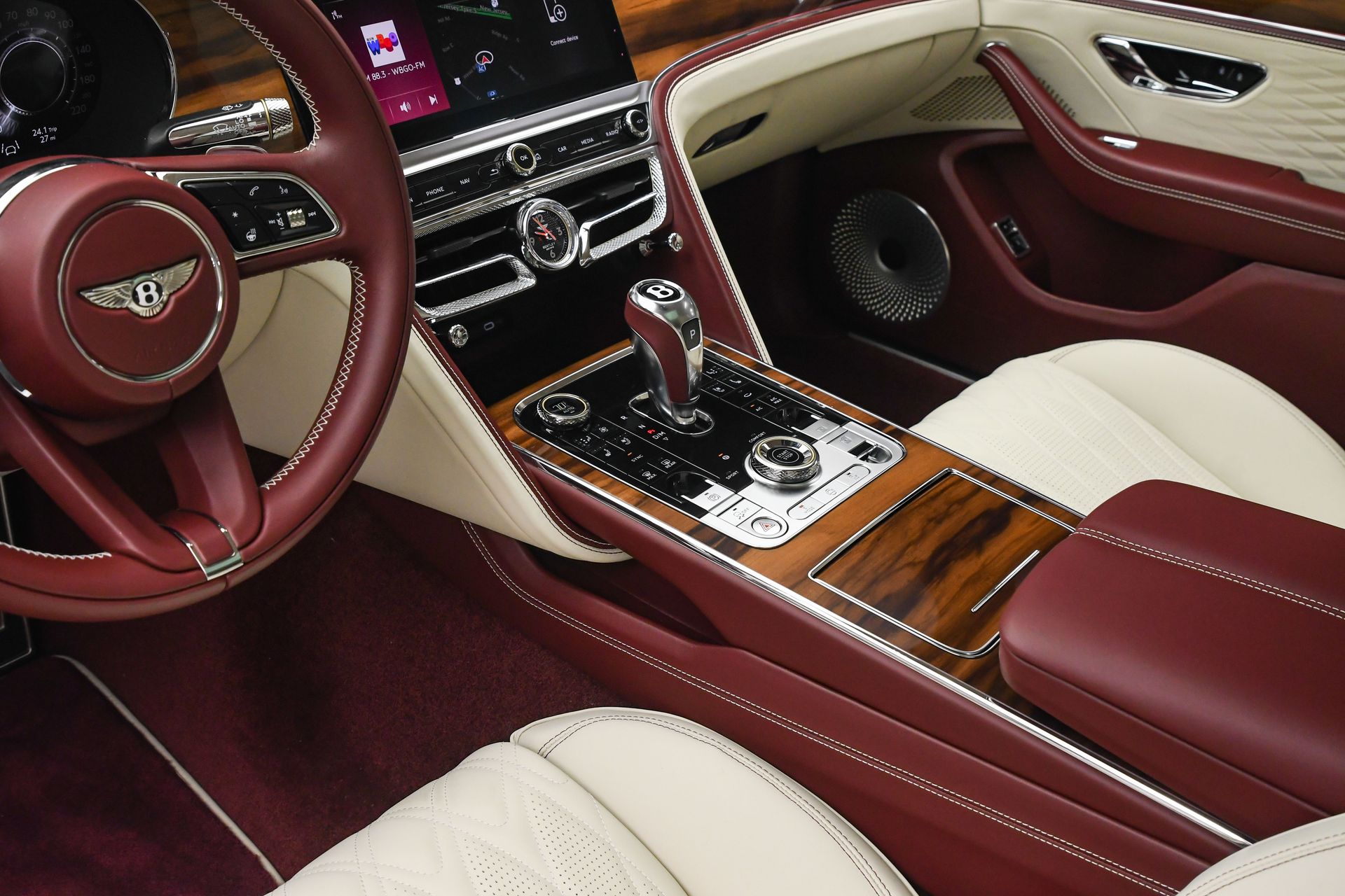 2026 Bentley Flying Spur - Photo 35