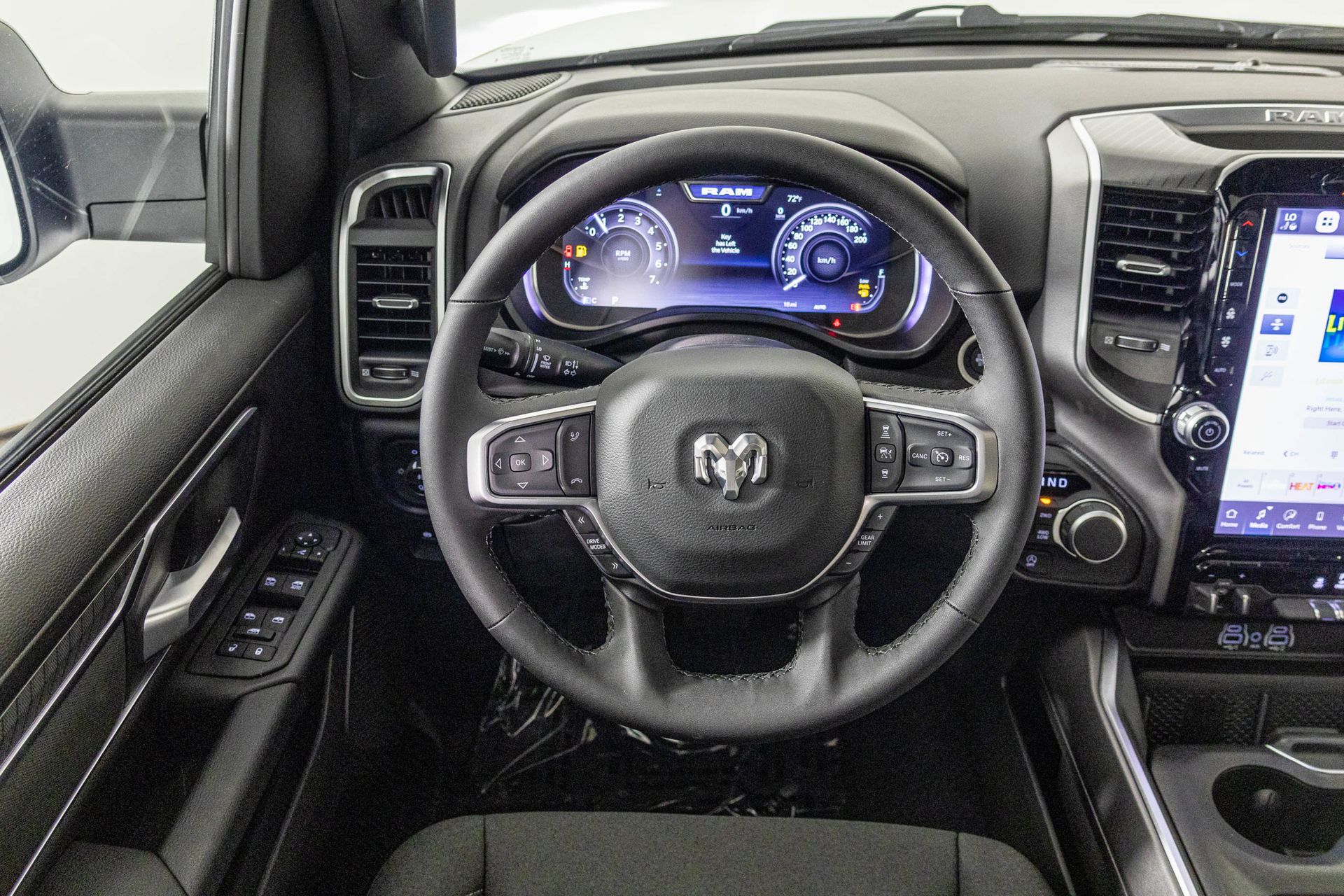 2026 RAM 1500 - Image 29