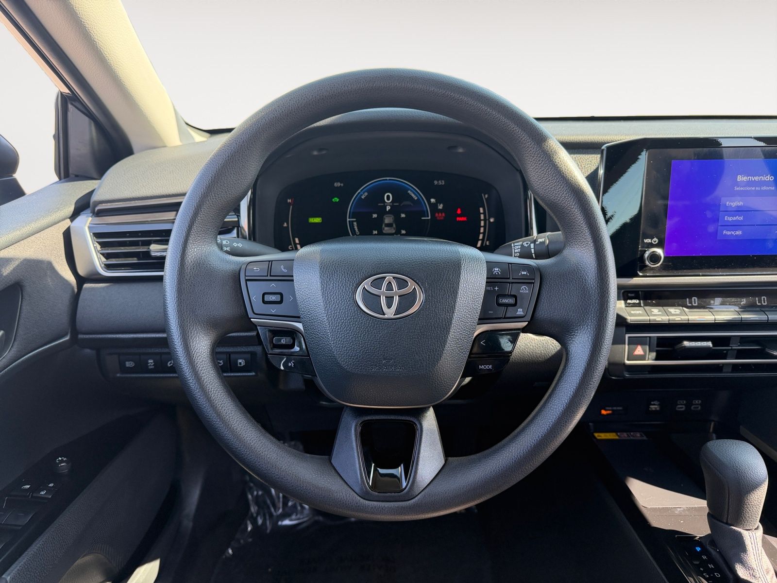 2025 Toyota Camry LE - Photo 12