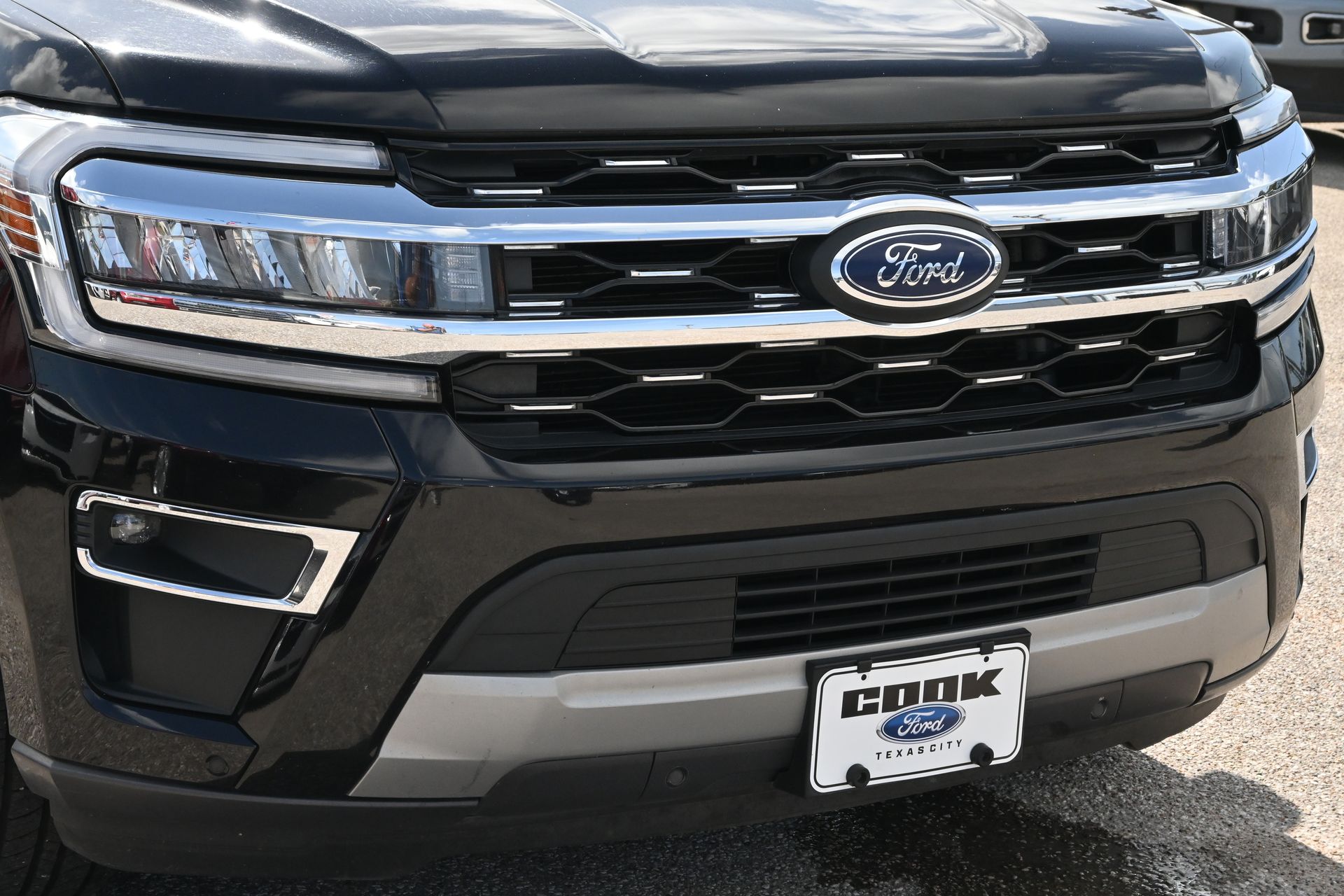 2024 Ford Expedition Limited Black at DeMontrond Mazda
