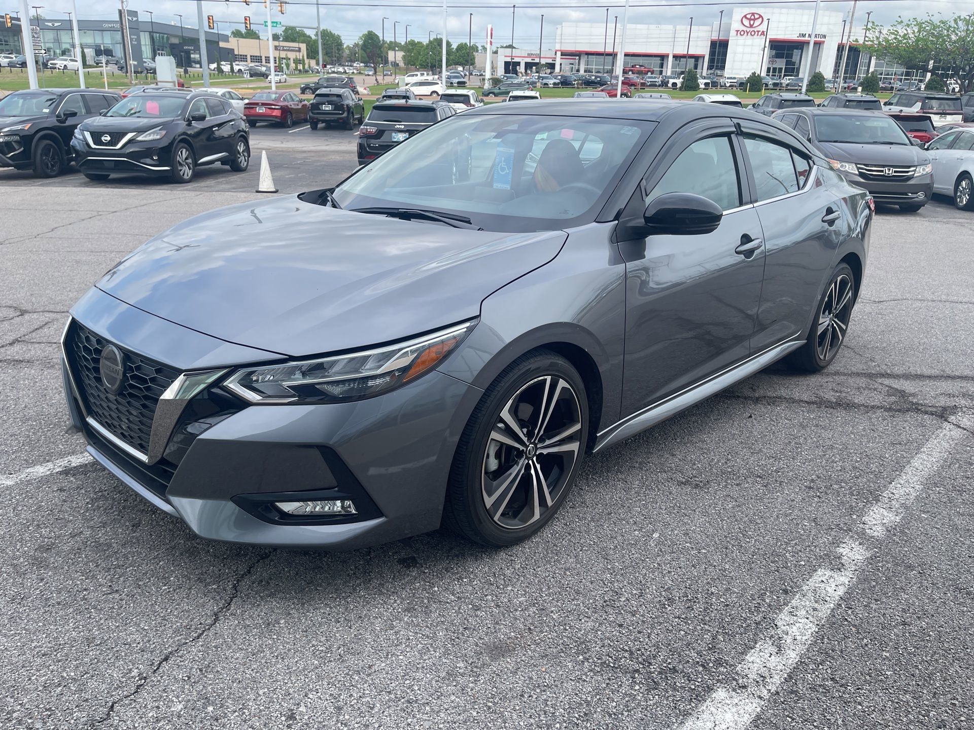 Gun Metallic/Super Black 2023 Nissan Sentra SR FWD Sedan Front-Wheel Drive Continuously Variable Transmission