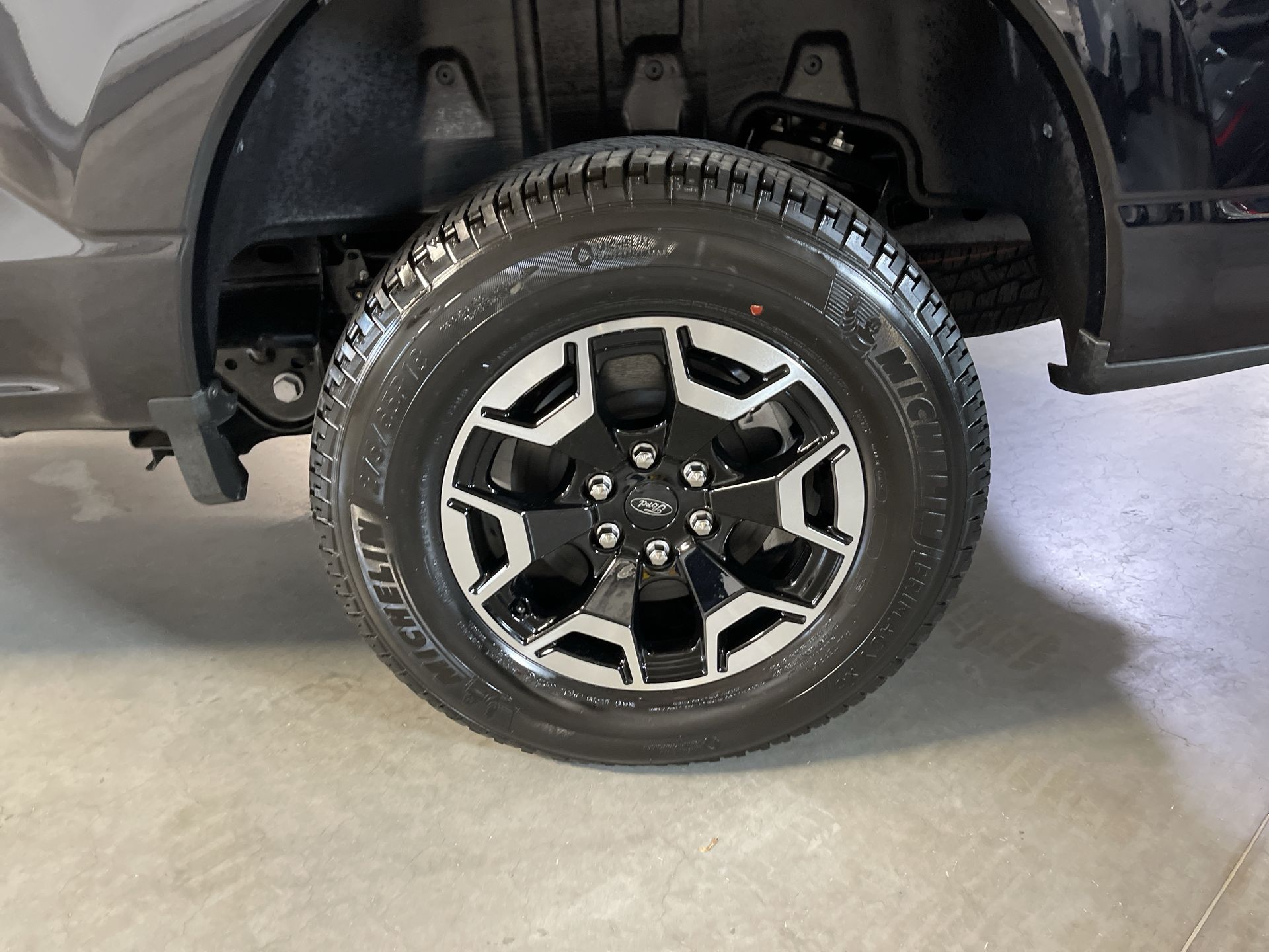 2024 Ford F-150 Lightning Pro - Photo 40