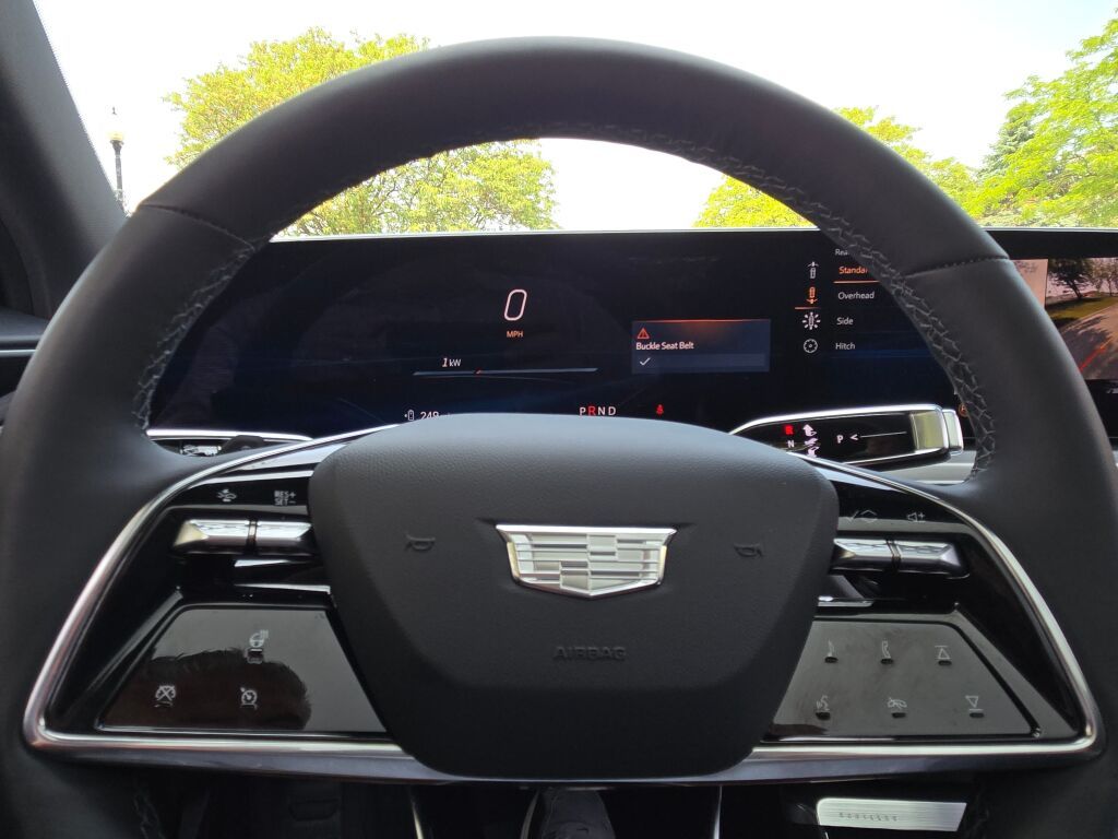 2025 Cadillac Lyriq Sport photo 37