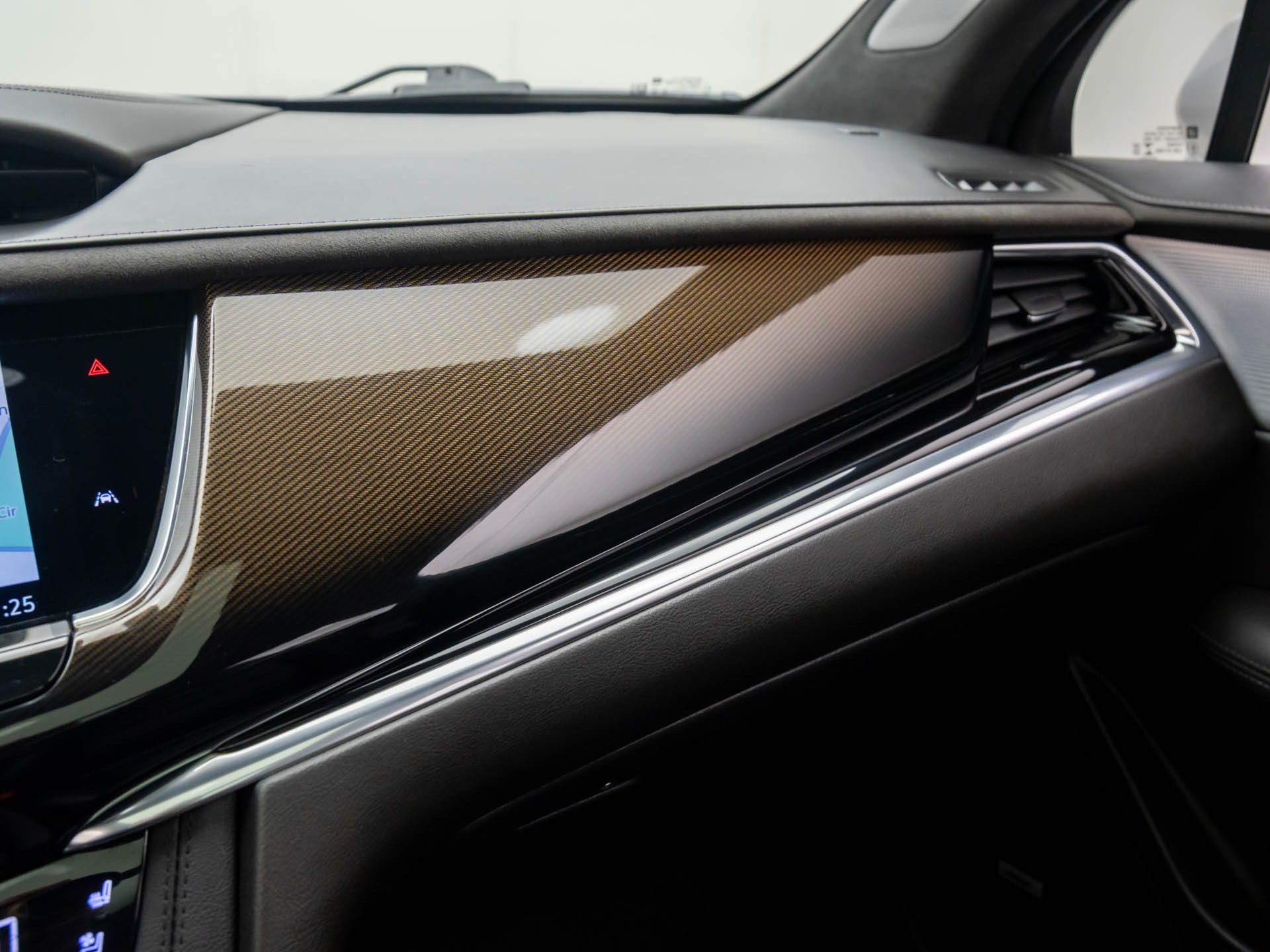 2022 Cadillac XT6 Sport photo