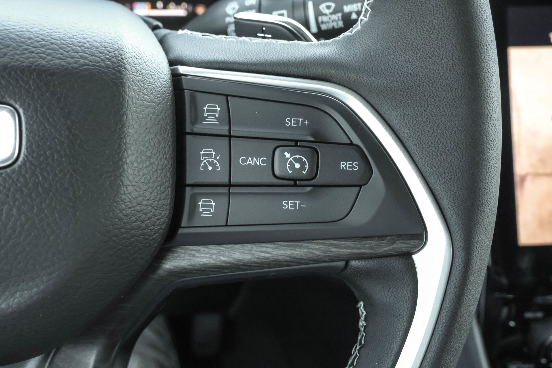 2025 JEEP GRAND CHEROKEE - Image 24