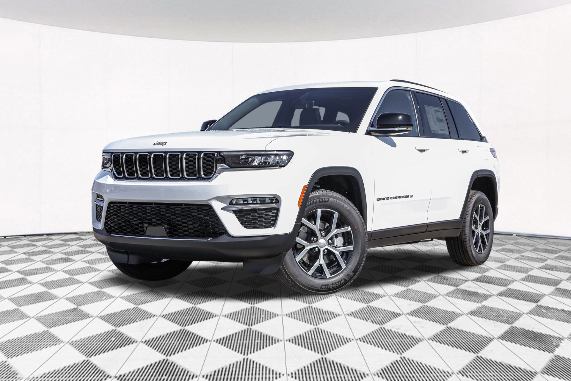 2025 JEEP GRAND CHEROKEE - Image 2