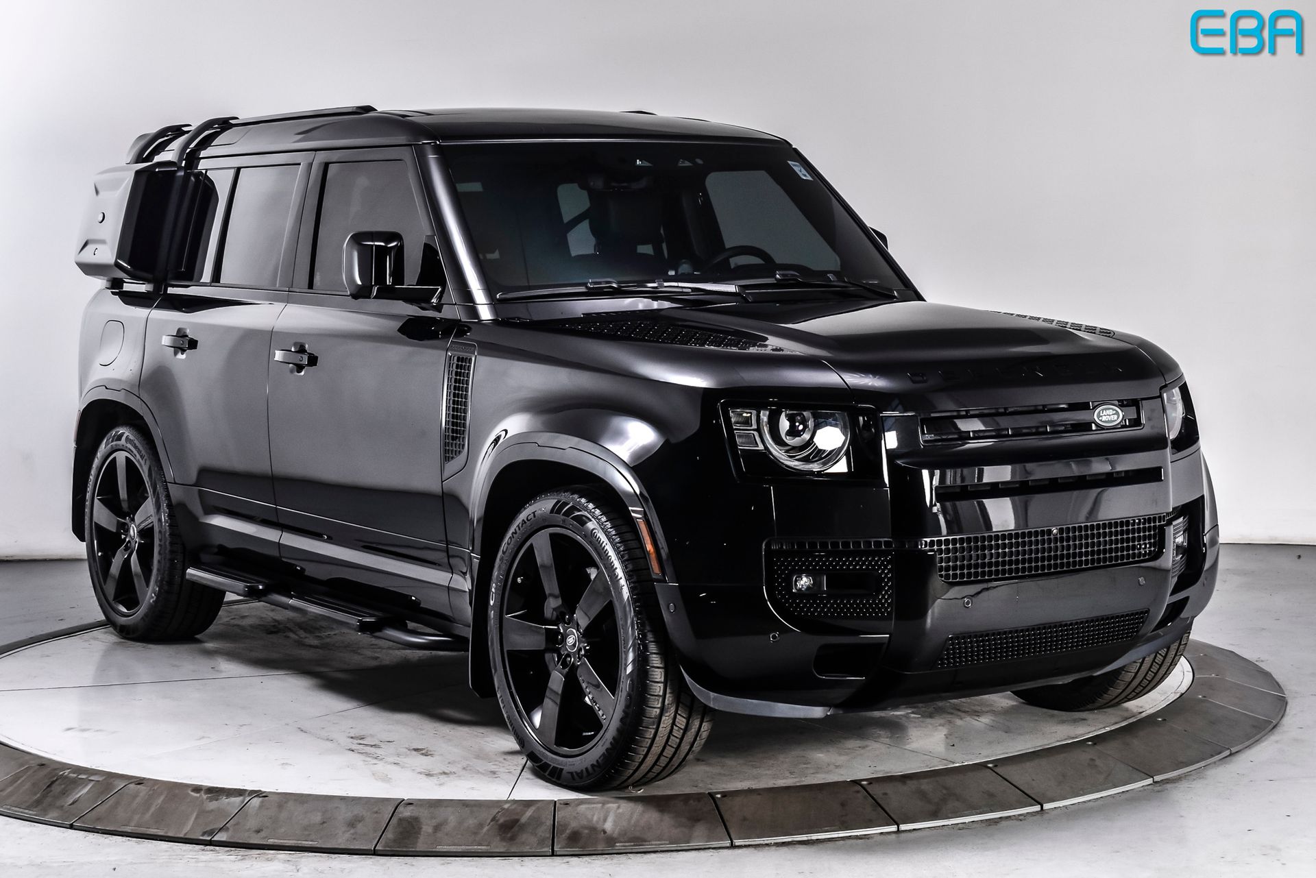2025 Land Rover Defender 110 X-Dynamic SE P400's photo