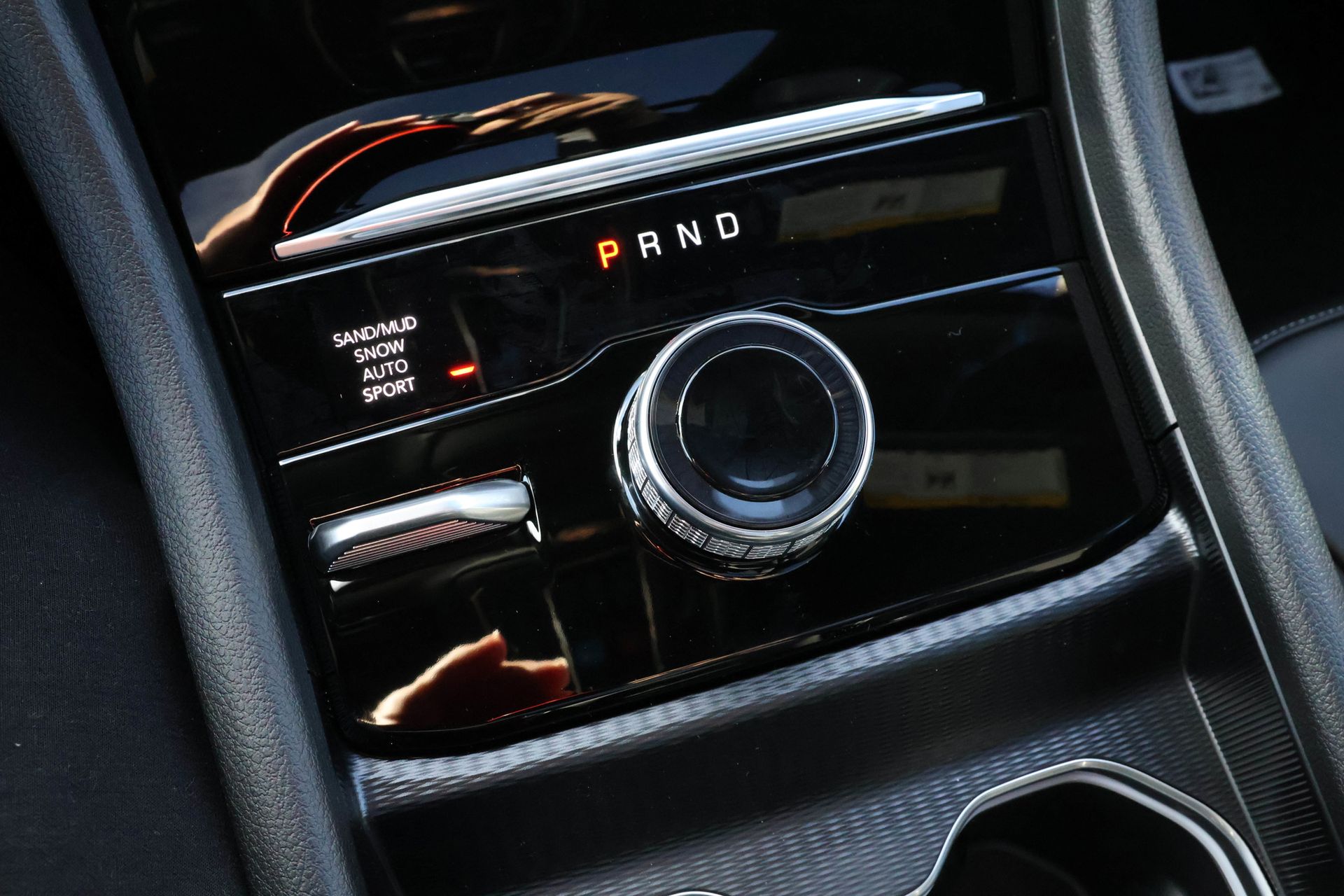 2025 JEEP GRAND CHEROKEE - Image 23