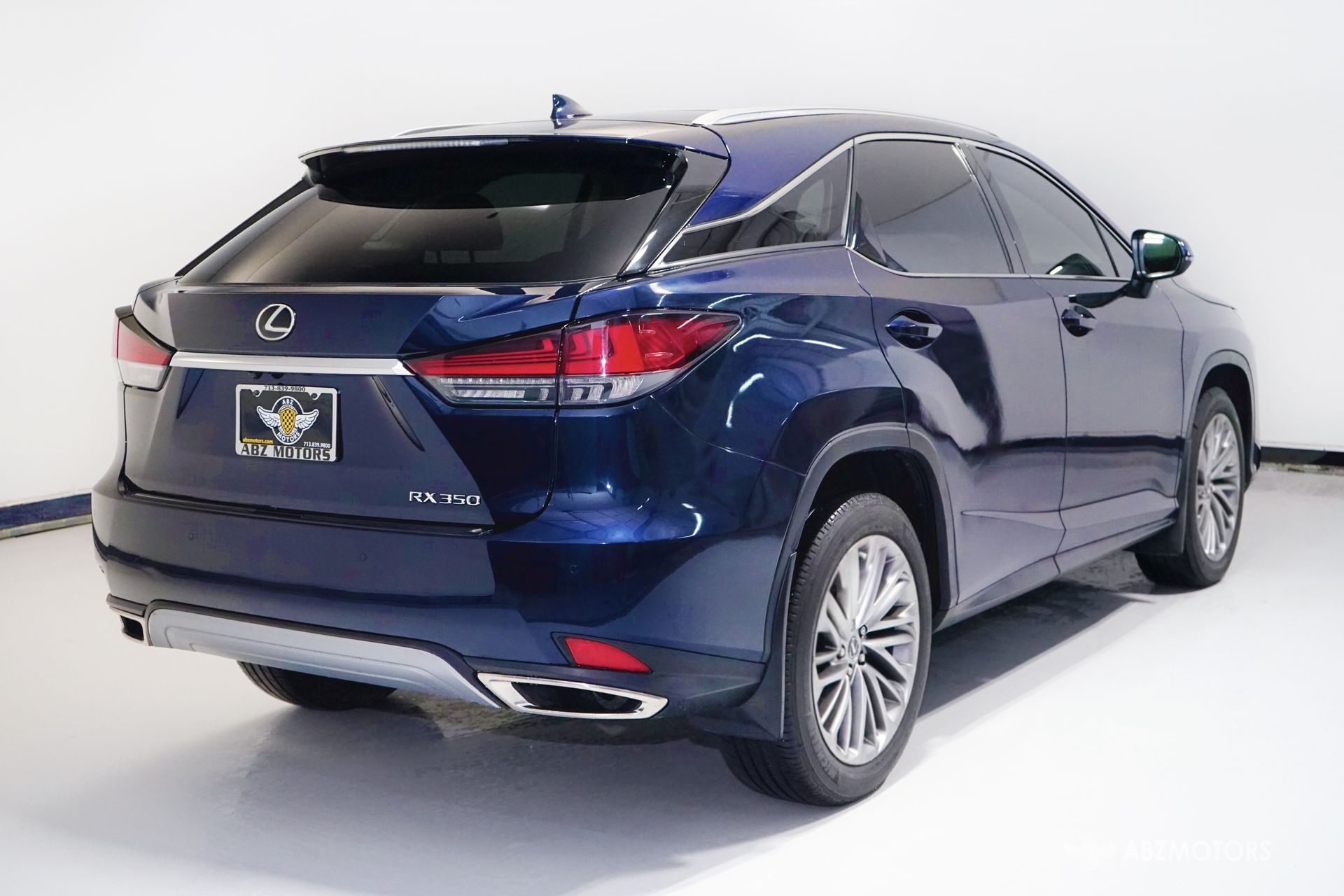 View vehicle photo 6