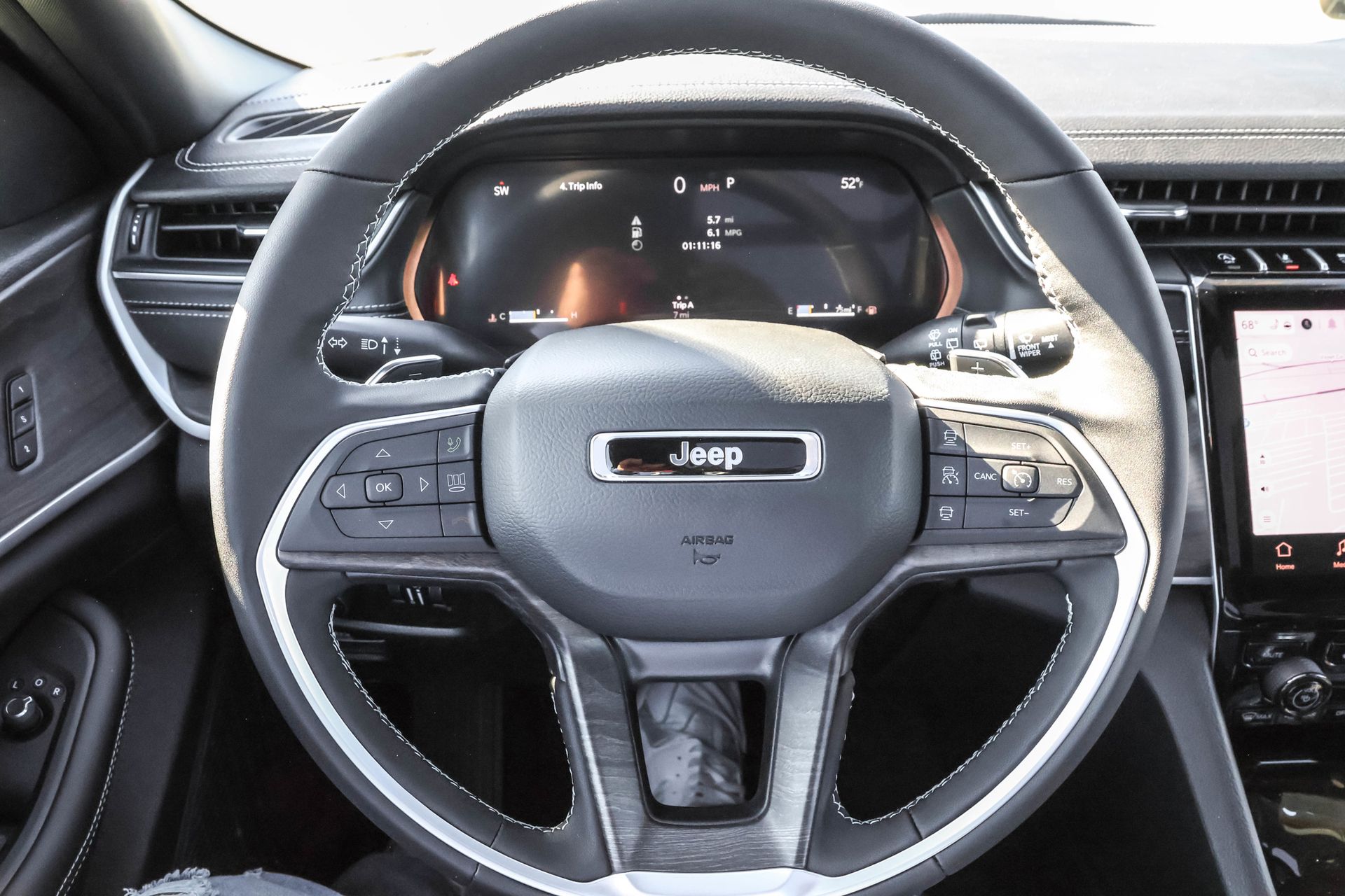 2025 JEEP GRAND CHEROKEE - Image 26