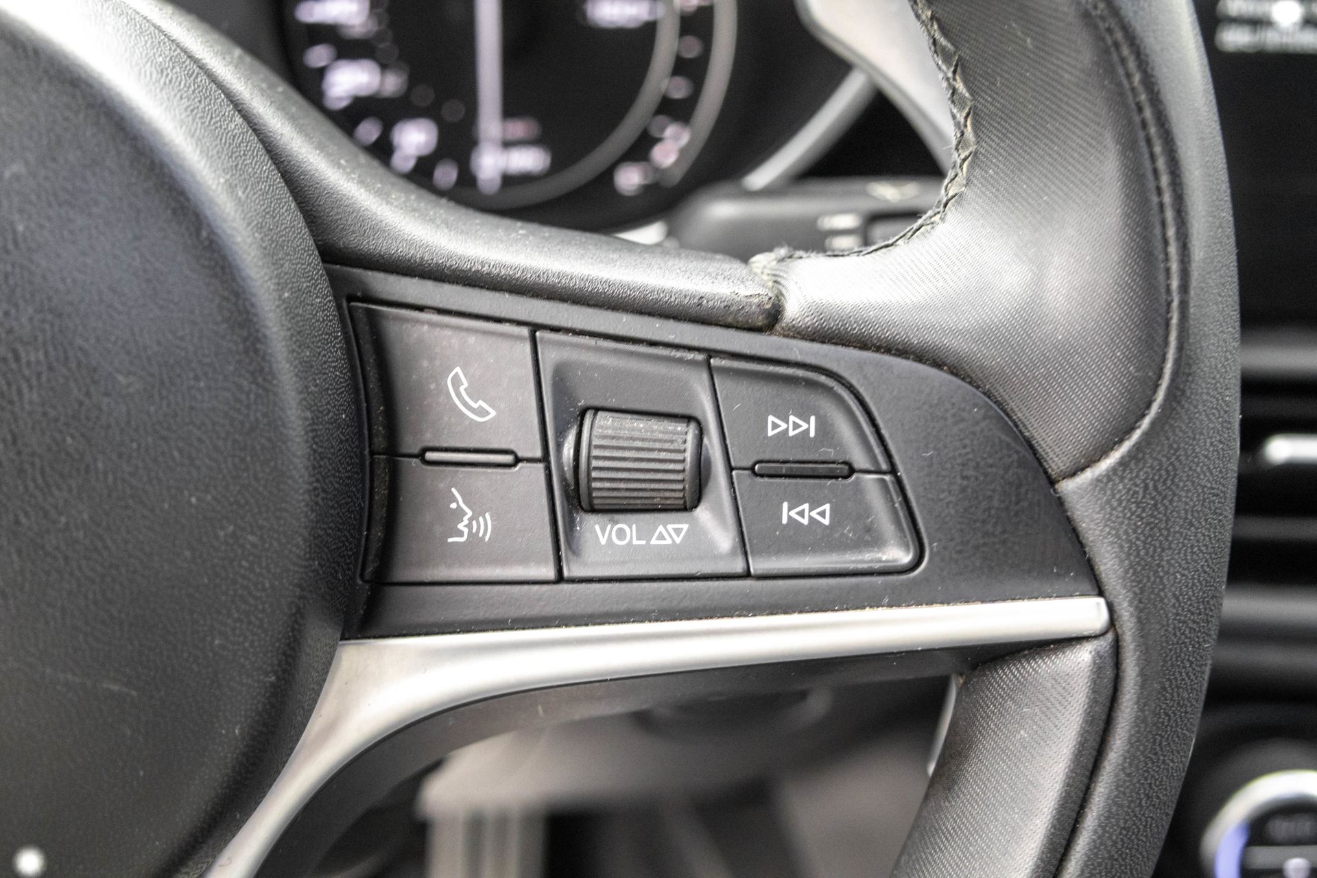 2017 ALFA ROMEO GIULIA (952) - Image 22