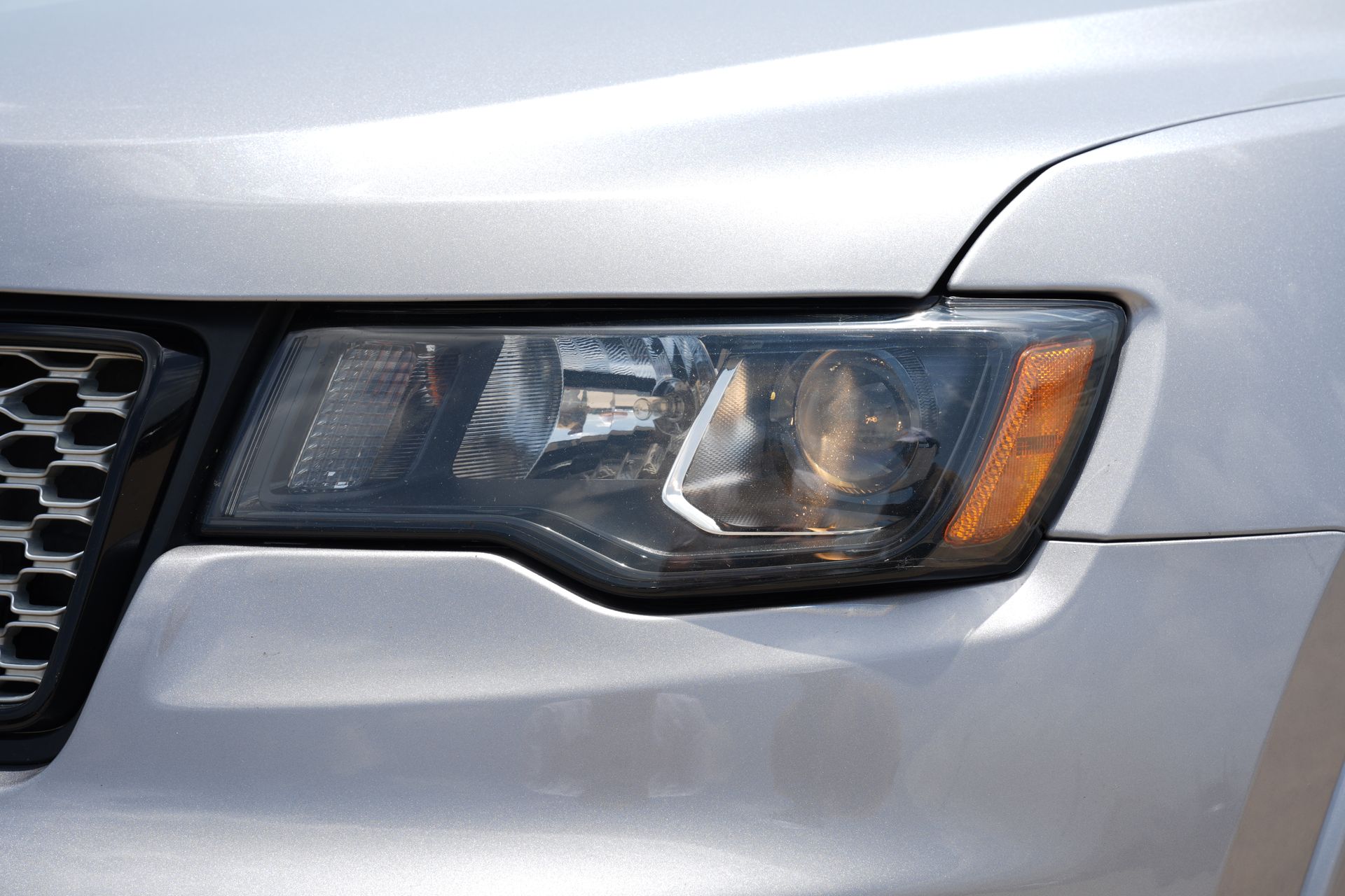 2019 Jeep Grand Cherokee Altitude Silver at AutoSavvy Houston Southwest