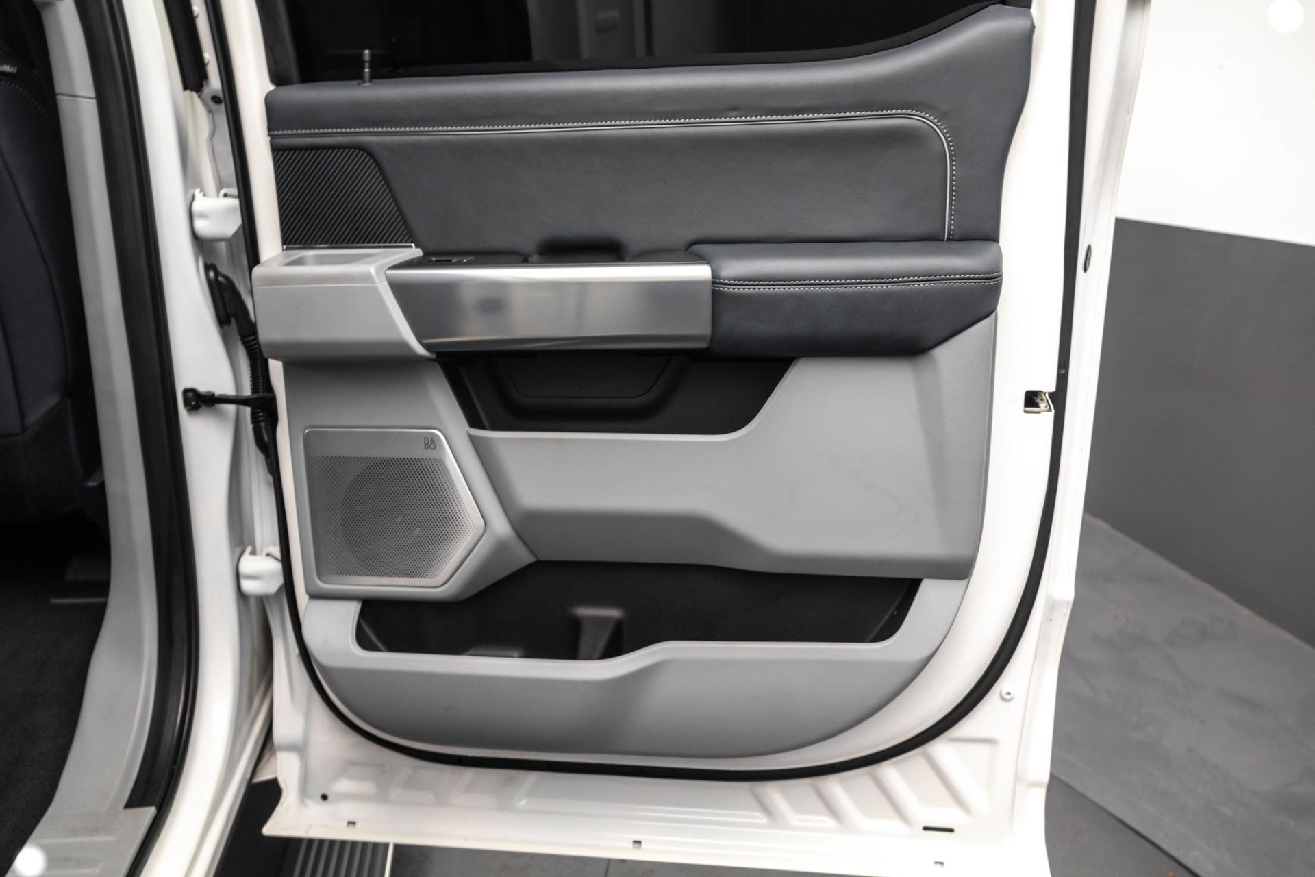 2024 FORD F-350 - Image 38