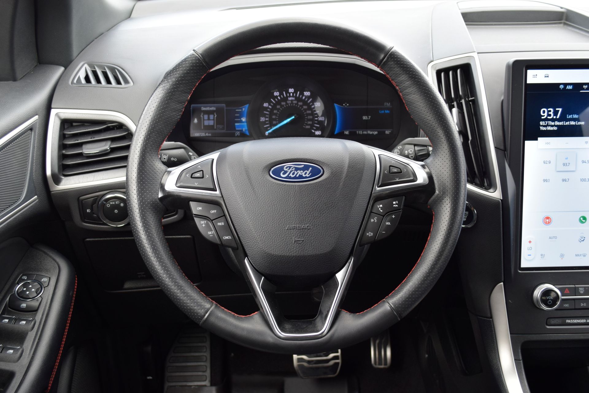 2024 Ford Edge ST Line - 7