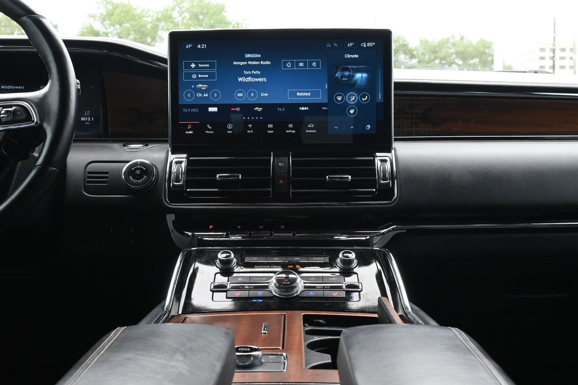 2022 Lincoln Navigator L Black Label White at Classic Chevrolet Galveston