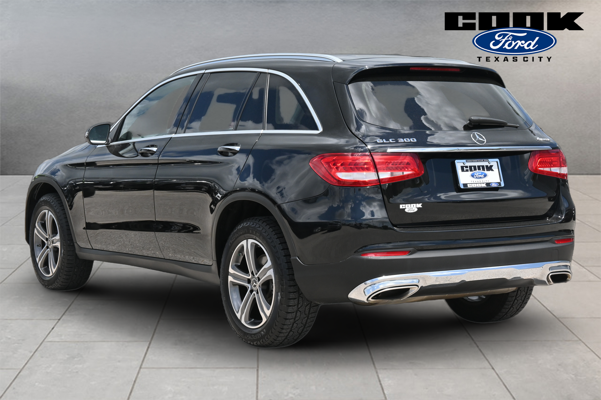 2019 Mercedes-Benz GLC GLC 300 - 3