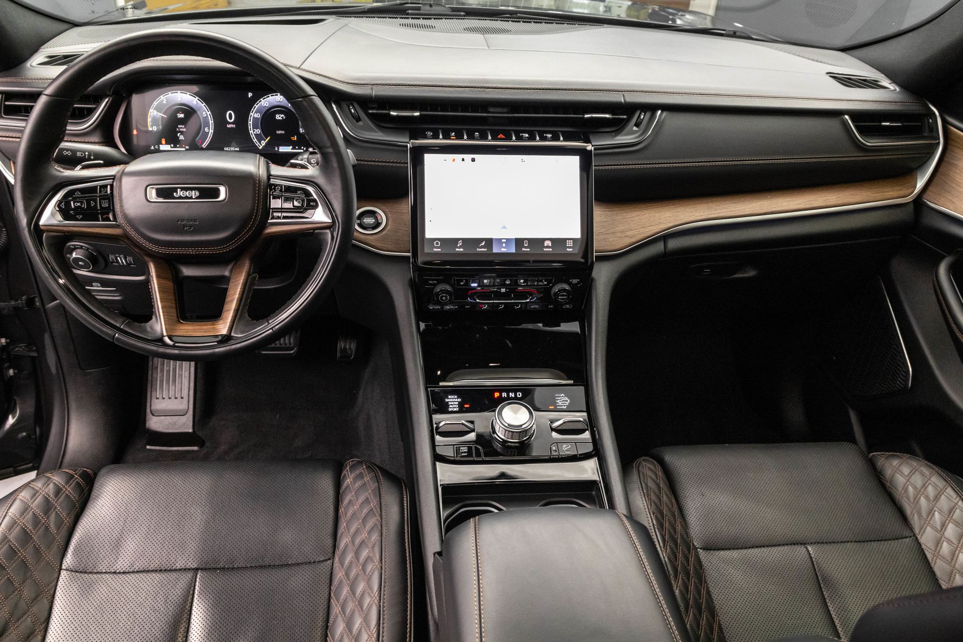 2022 JEEP GRAND CHEROKEE L - Image 32