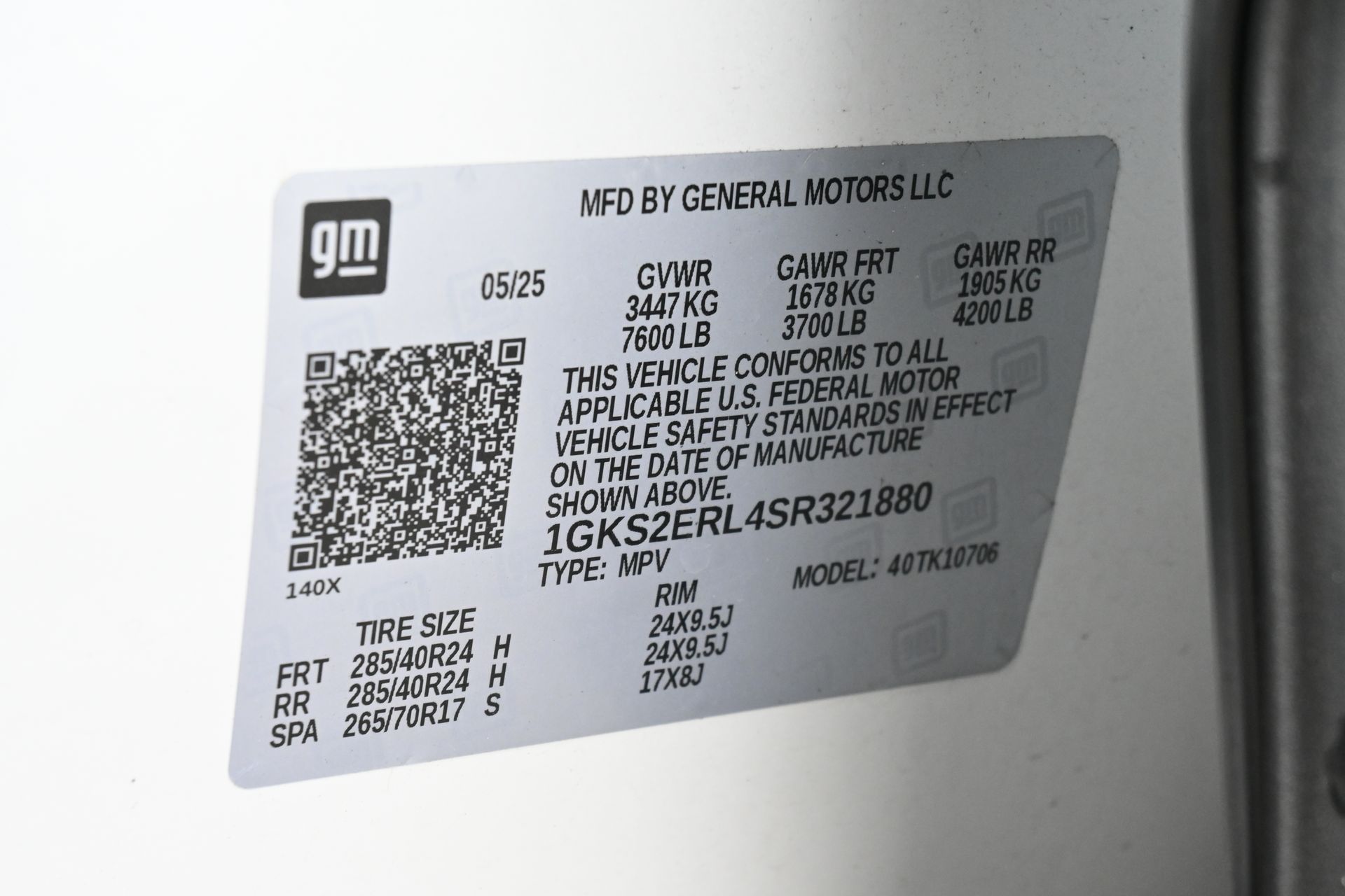 2025 GMC Yukon Denali Ultimate White at Community Honda