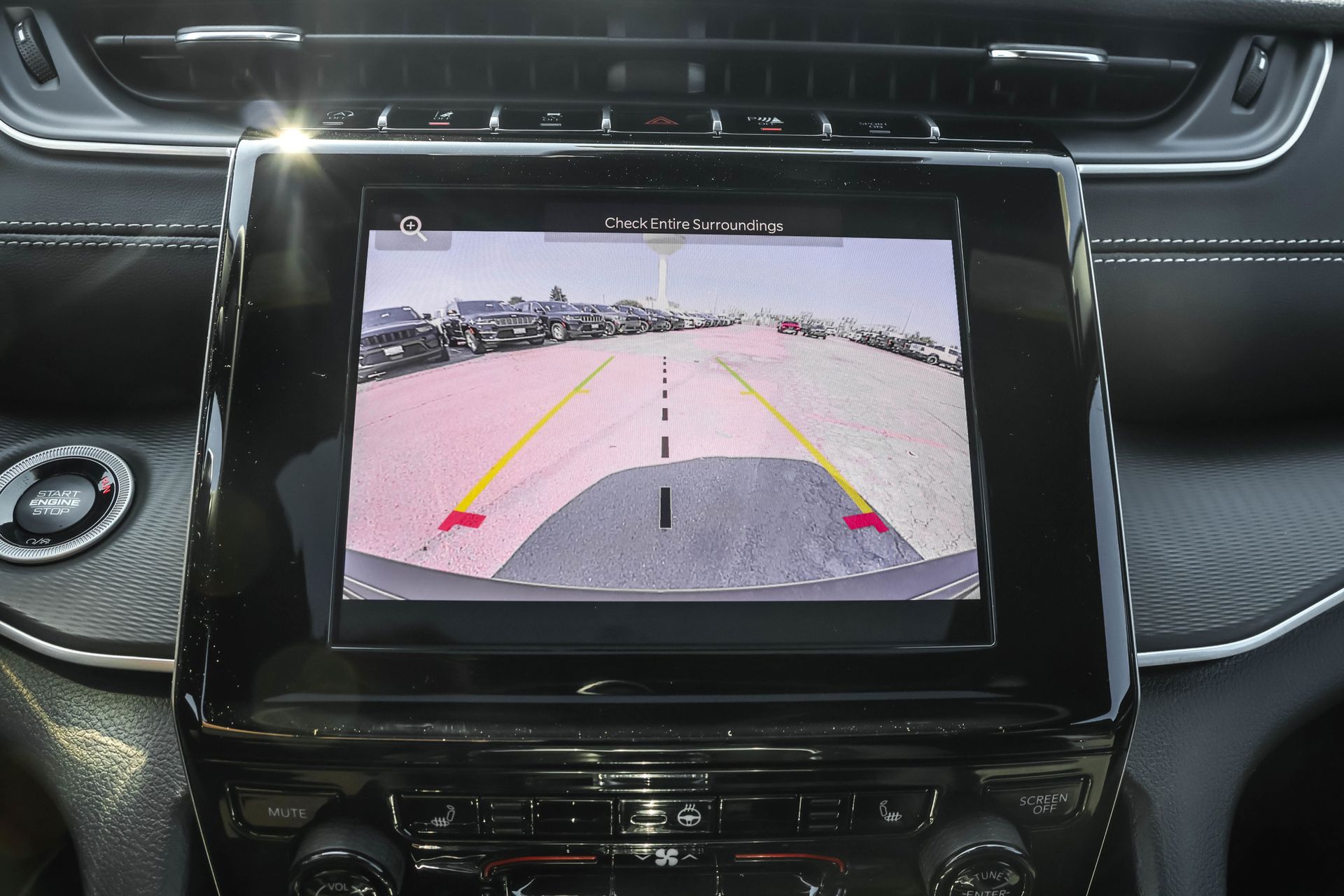 2025 JEEP GRAND CHEROKEE - Image 18